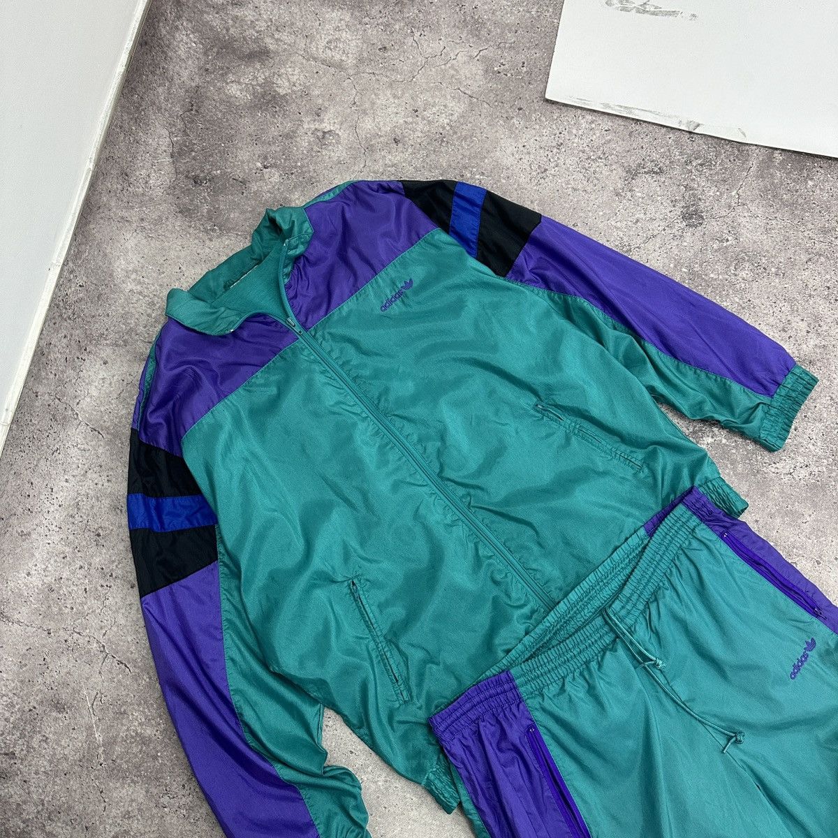 Vintage Vintage 90s Adidas Light jacket sweetpants tracksuit y2k og Size US XL / EU 56 / 4 - 3 Thumbnail