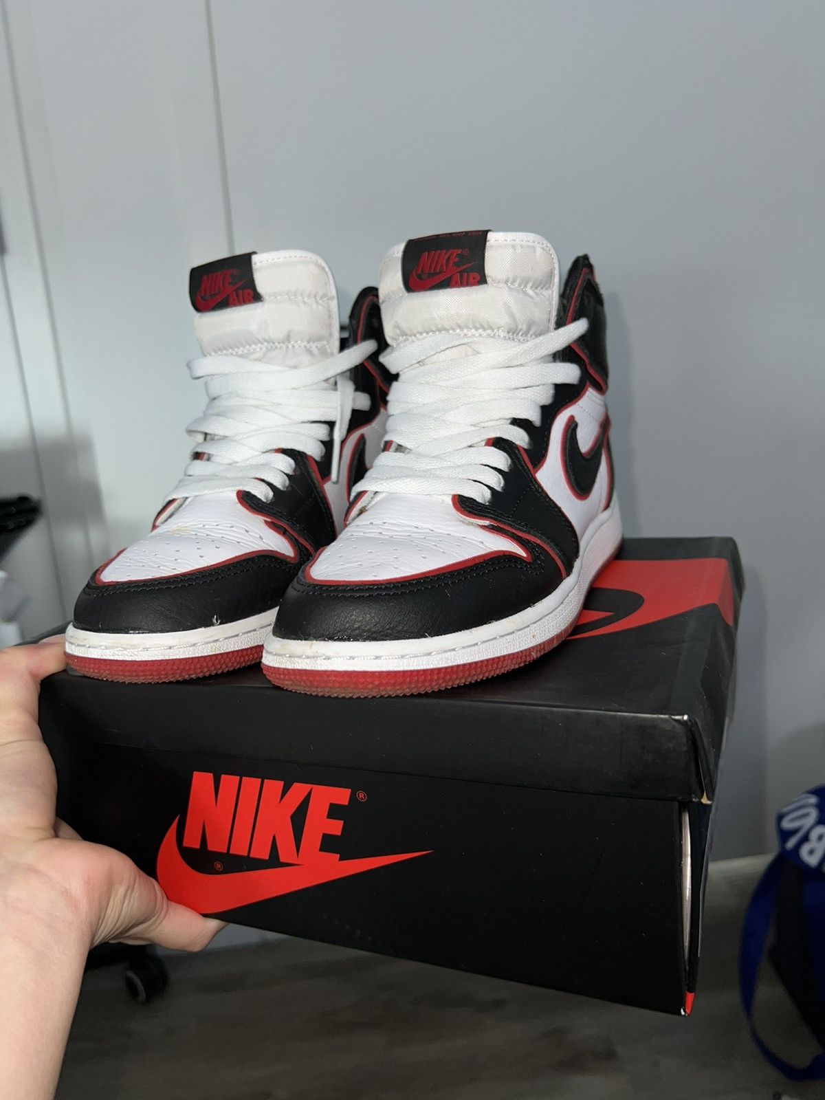 Nike Air Jordan 1 retro high og "bloodline" (GS) Size US 4.5 / IT 34.5 - 2 Thumbnail