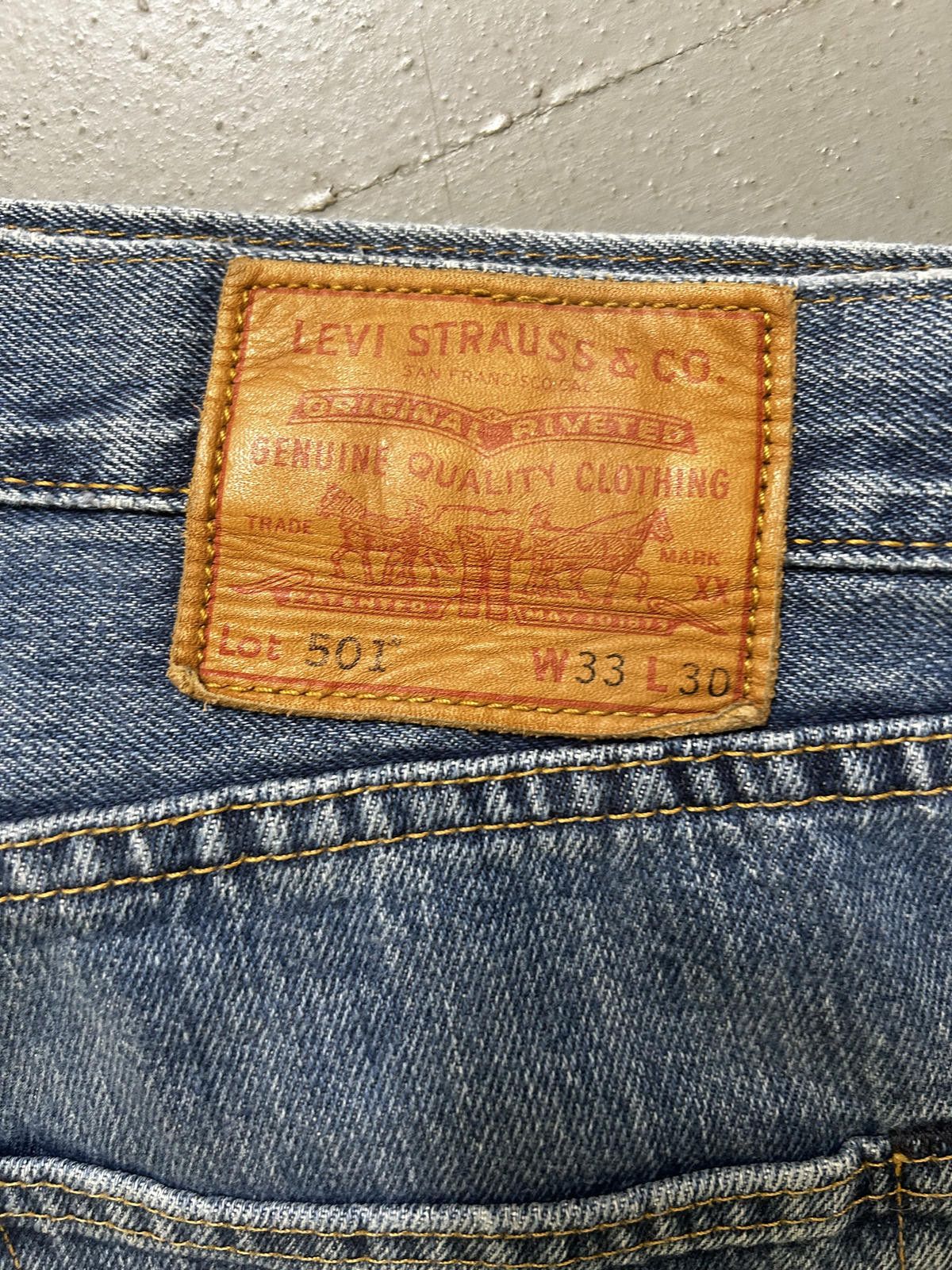 Designer Levi's 501 Original Fit Jeans - Vintage Blue Denim Size US 33 - 4 Thumbnail