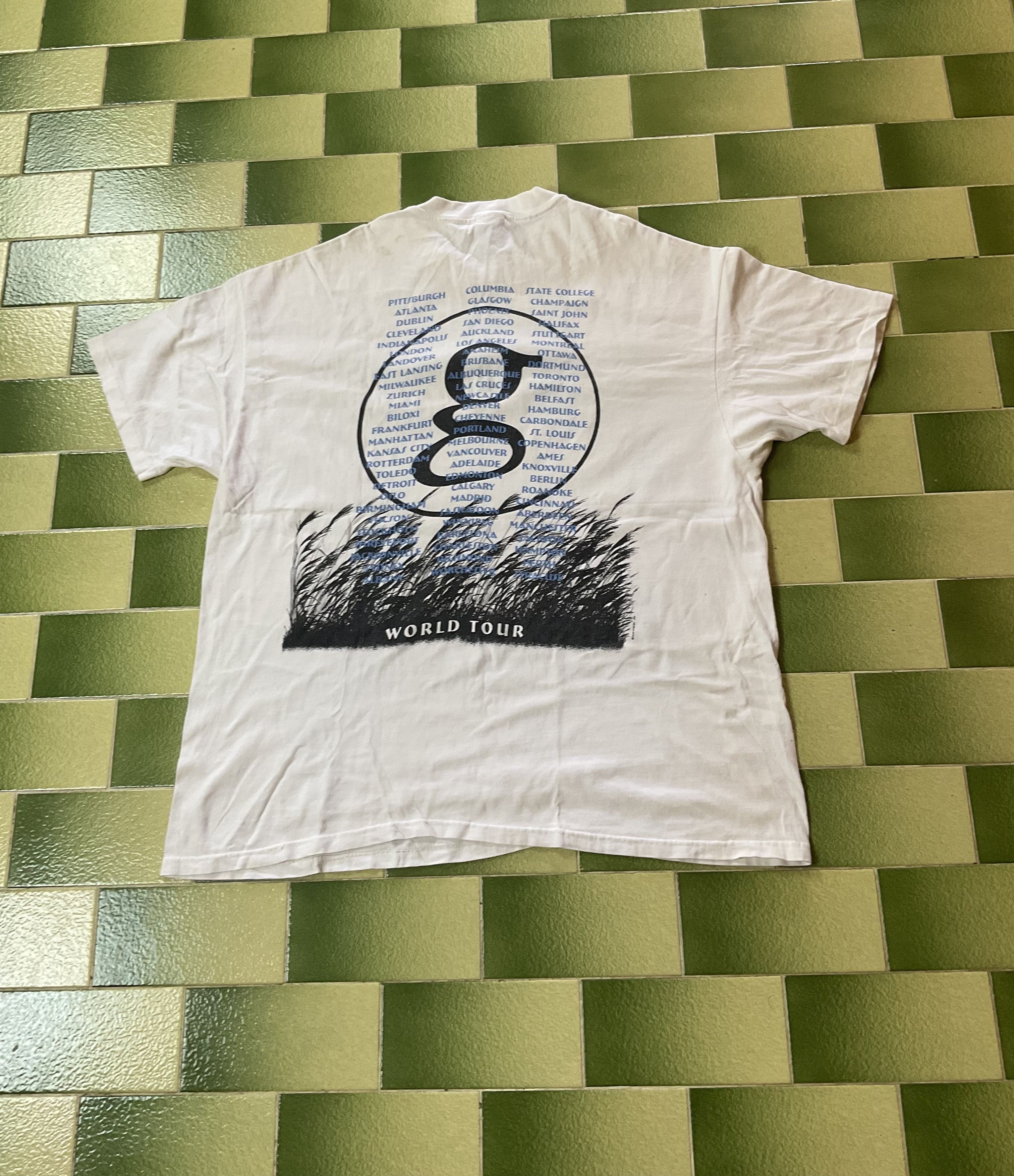 Band Tees Vintage 90s Garth Brooks Fresh Horses World Tour Tshirt Size US XXL / EU 58 / 5 - 2 Thumbnail