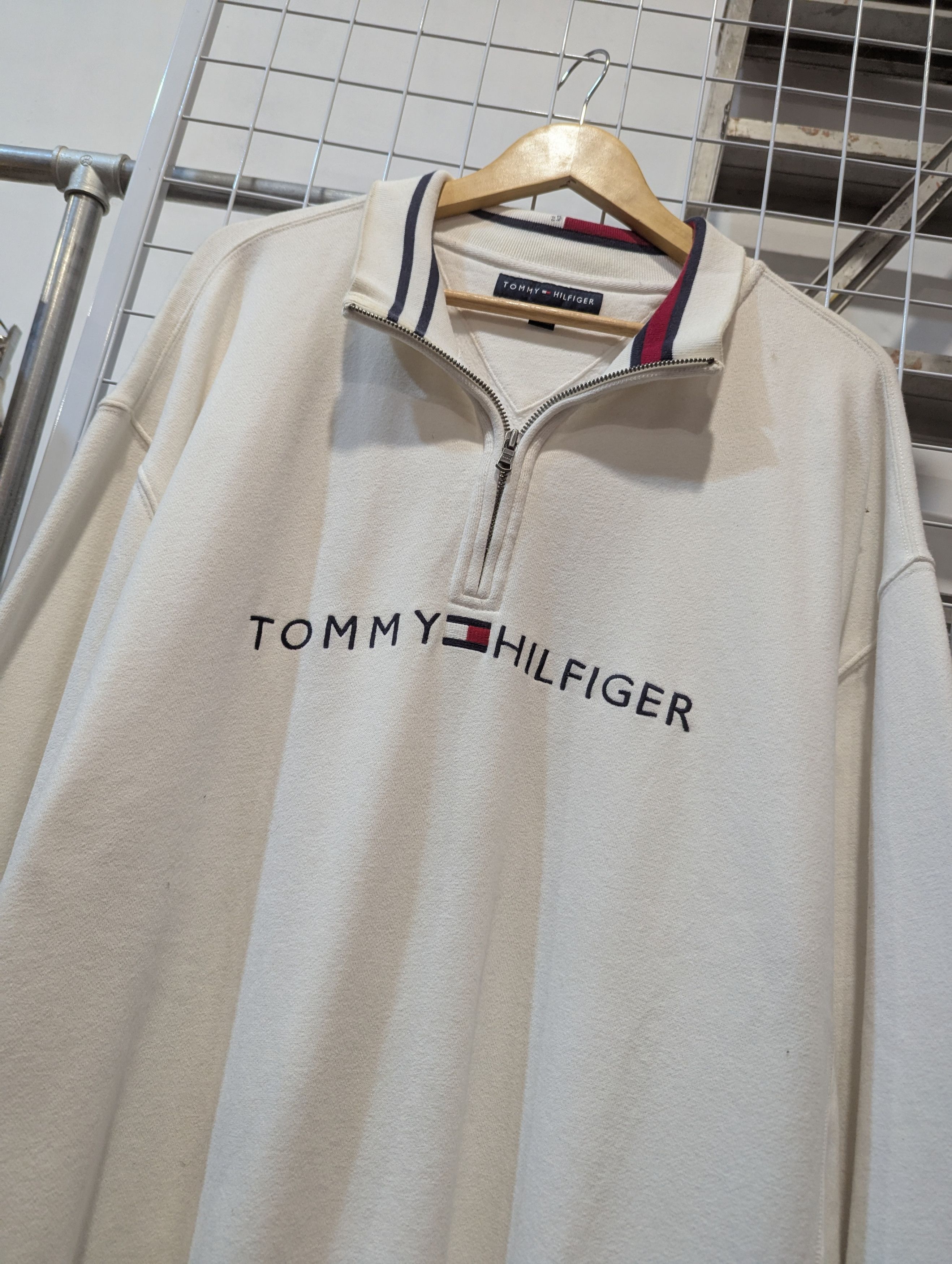 Tommy Hilfiger × Vintage Vintage Tommy Hilfiger Spellout Half Zipper Sweatshirt Size US XL / EU 56 / 4 - 2 Thumbnail
