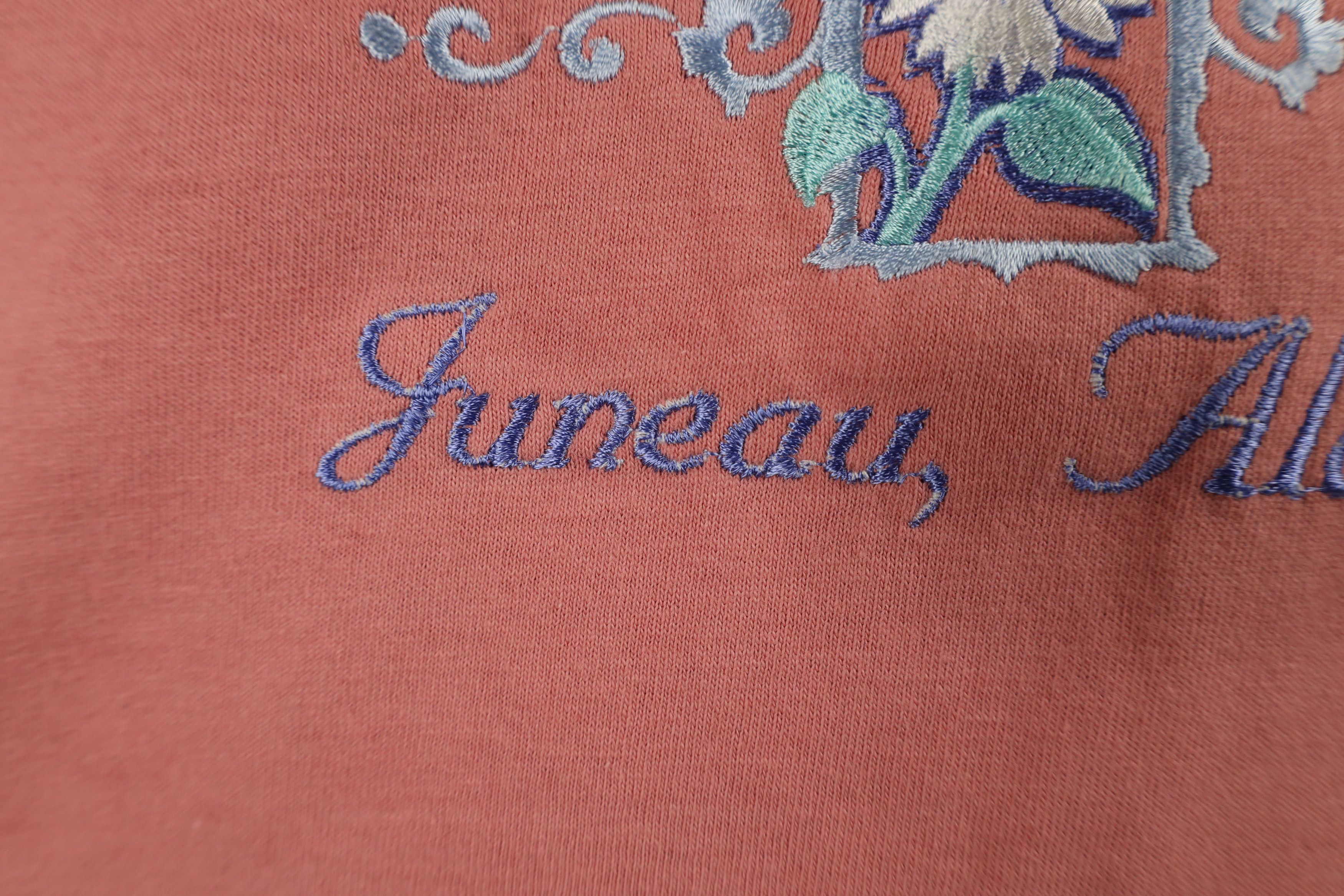 Vintage Vintage 90s Streetwear Alaska Flower Heavyweight T-Shirt Size XL / US 12-14 / IT 48-50 - 5 Thumbnail
