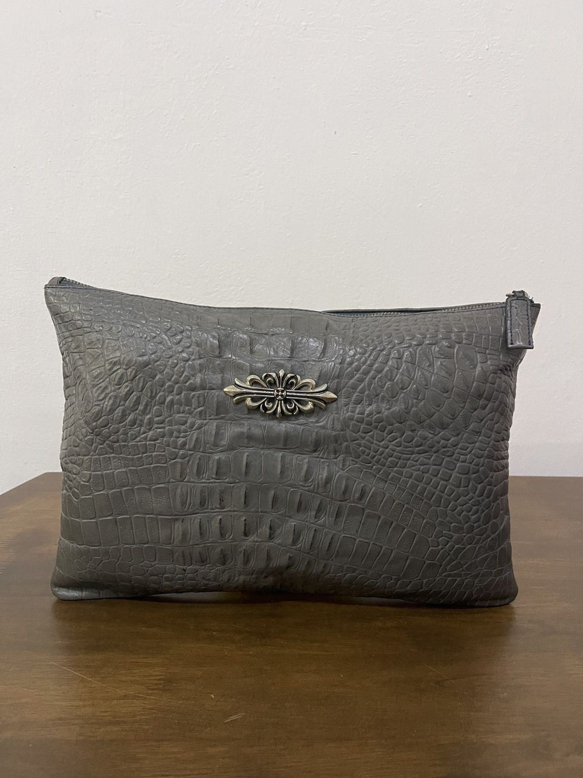 Leather Croc Embossed Clutch Bag with cross Size ONE SIZE - 2 Thumbnail