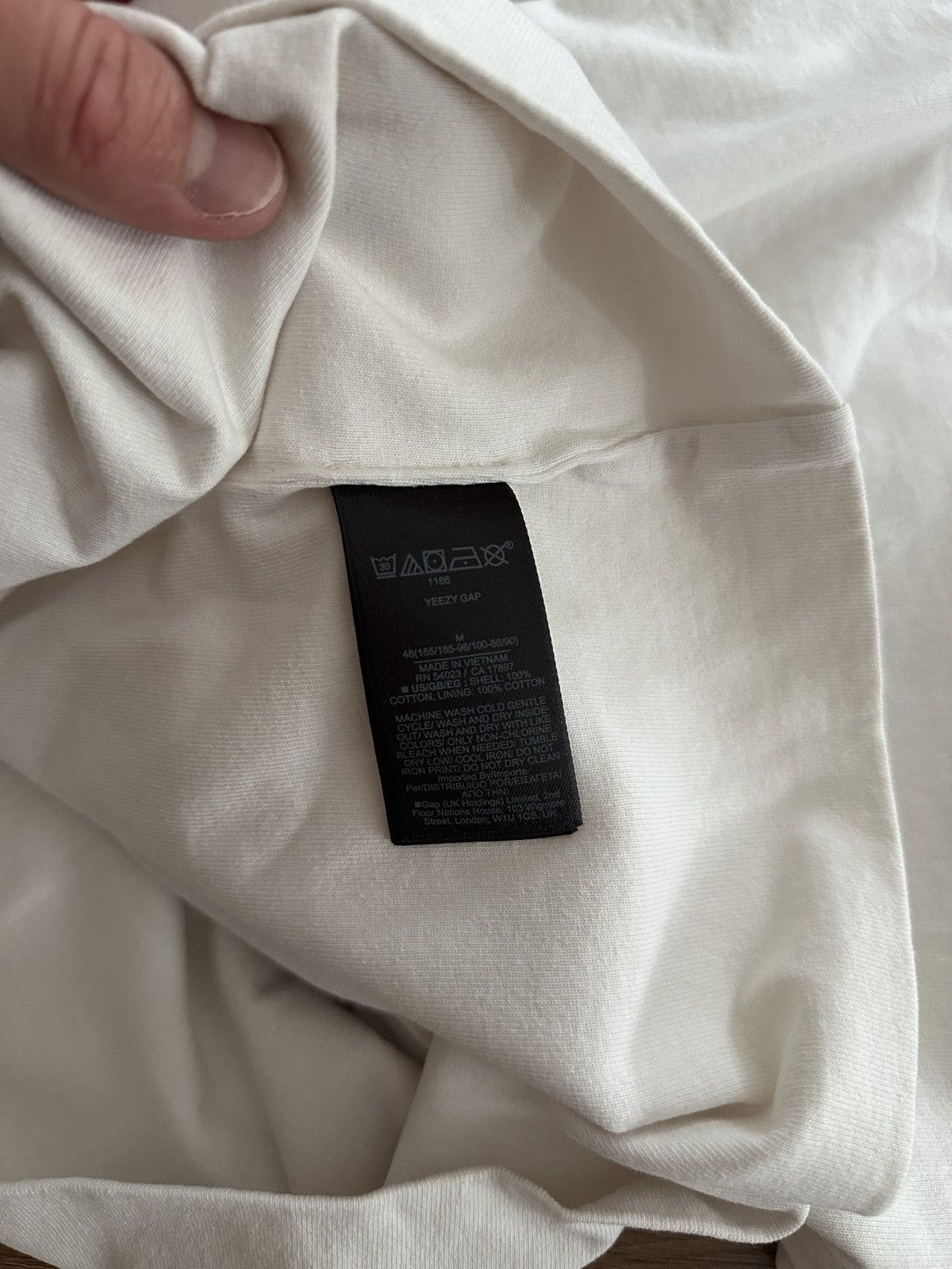 Balenciaga × Gap × Yeezy Yeezy Gap Dove No Seam T-shirt Size US M / EU 48-50 / 2 - 4 Thumbnail