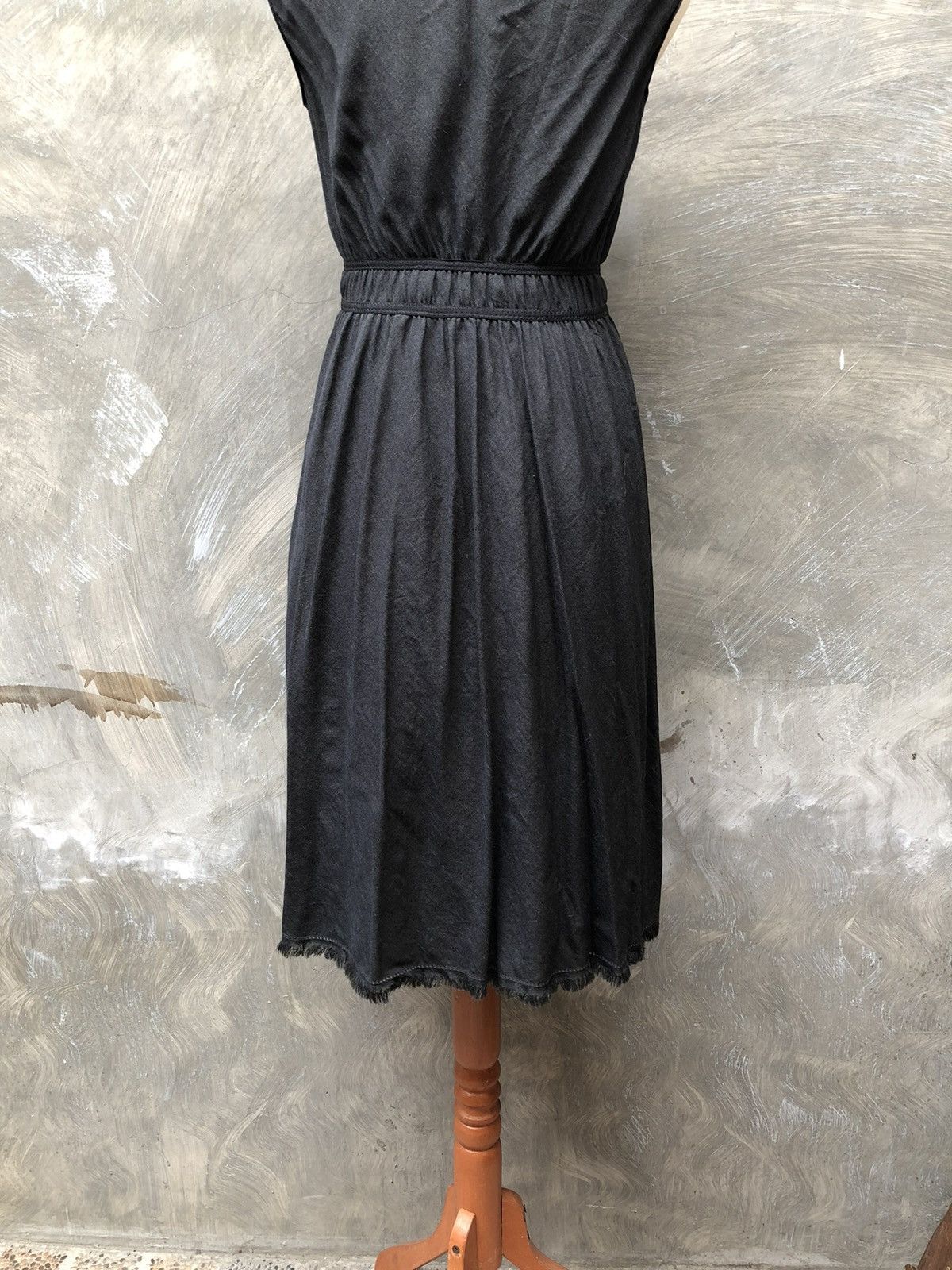 Louis Vuitton Louis Vuitton Paris Women Black Midi Dress Size S / US 4 / IT 40 - 6 Thumbnail
