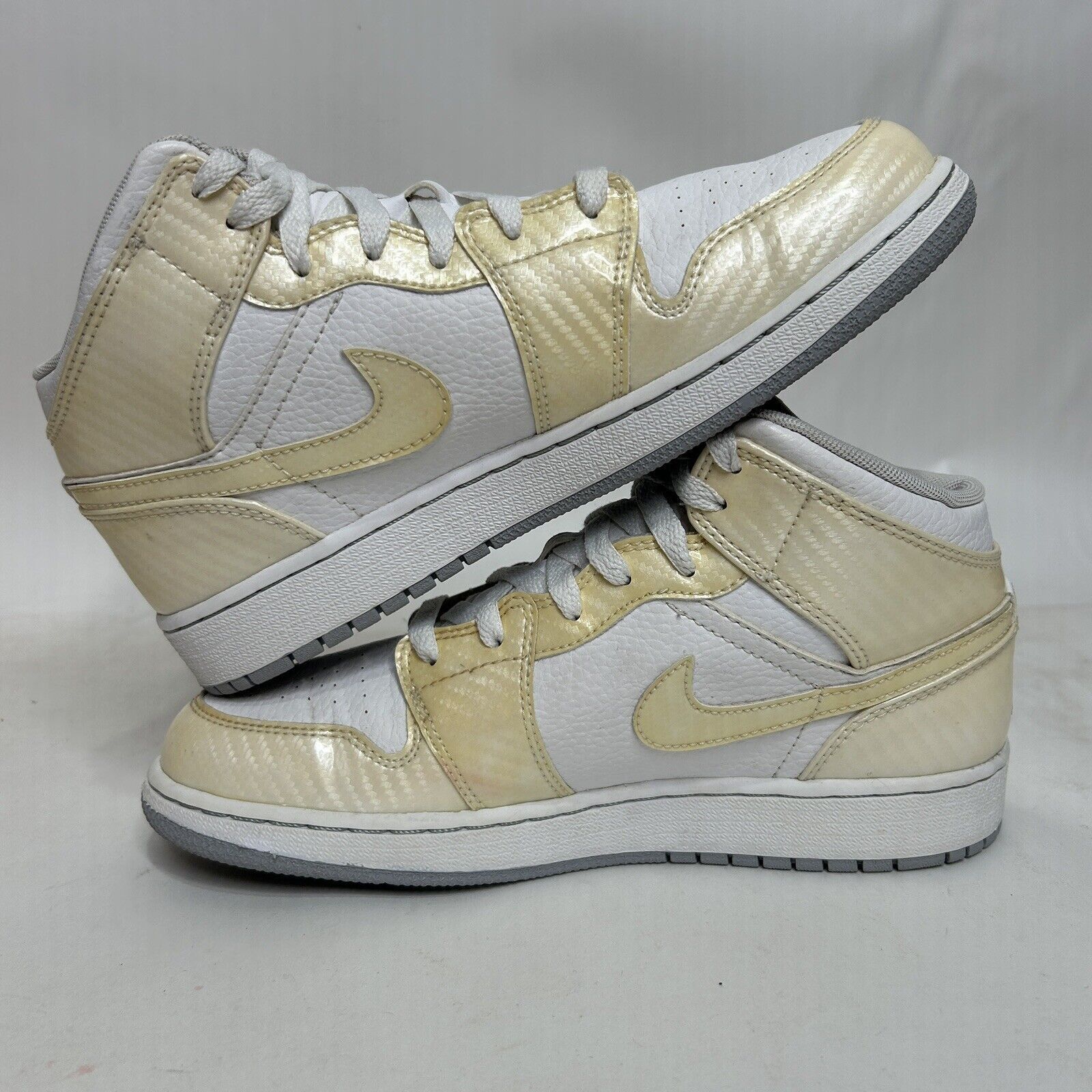 Nike Nike Shoes Air Jordan 1 Phat GS “White Carbon Fiber” 2024 Size US 7.5 / IT 37.5 - 3 Thumbnail