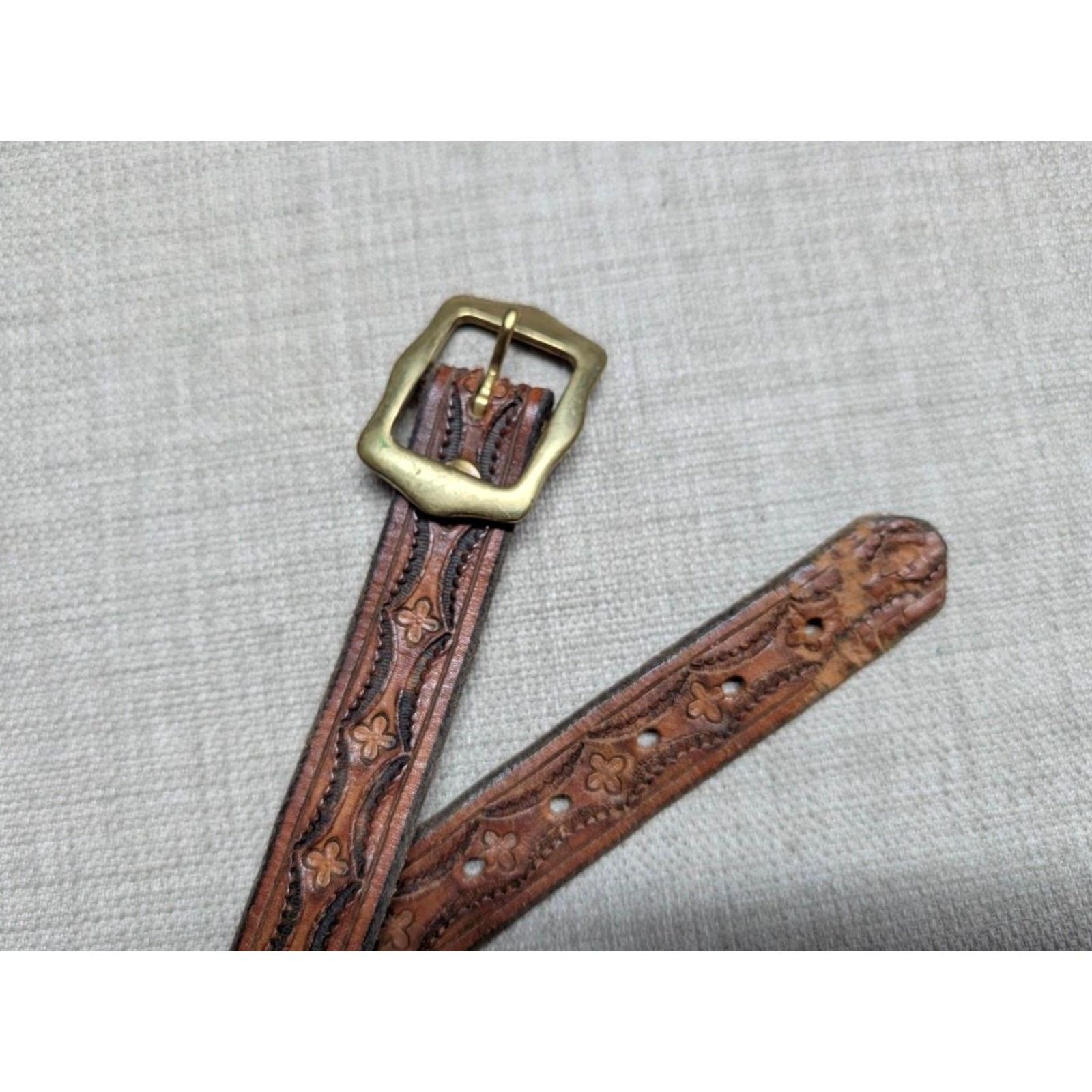 Vintage VINTAGE TOOLED buckle belt WESTERN handcrafted 34 brown GEOMETRIC boho hippie Size 34 - 6 Thumbnail