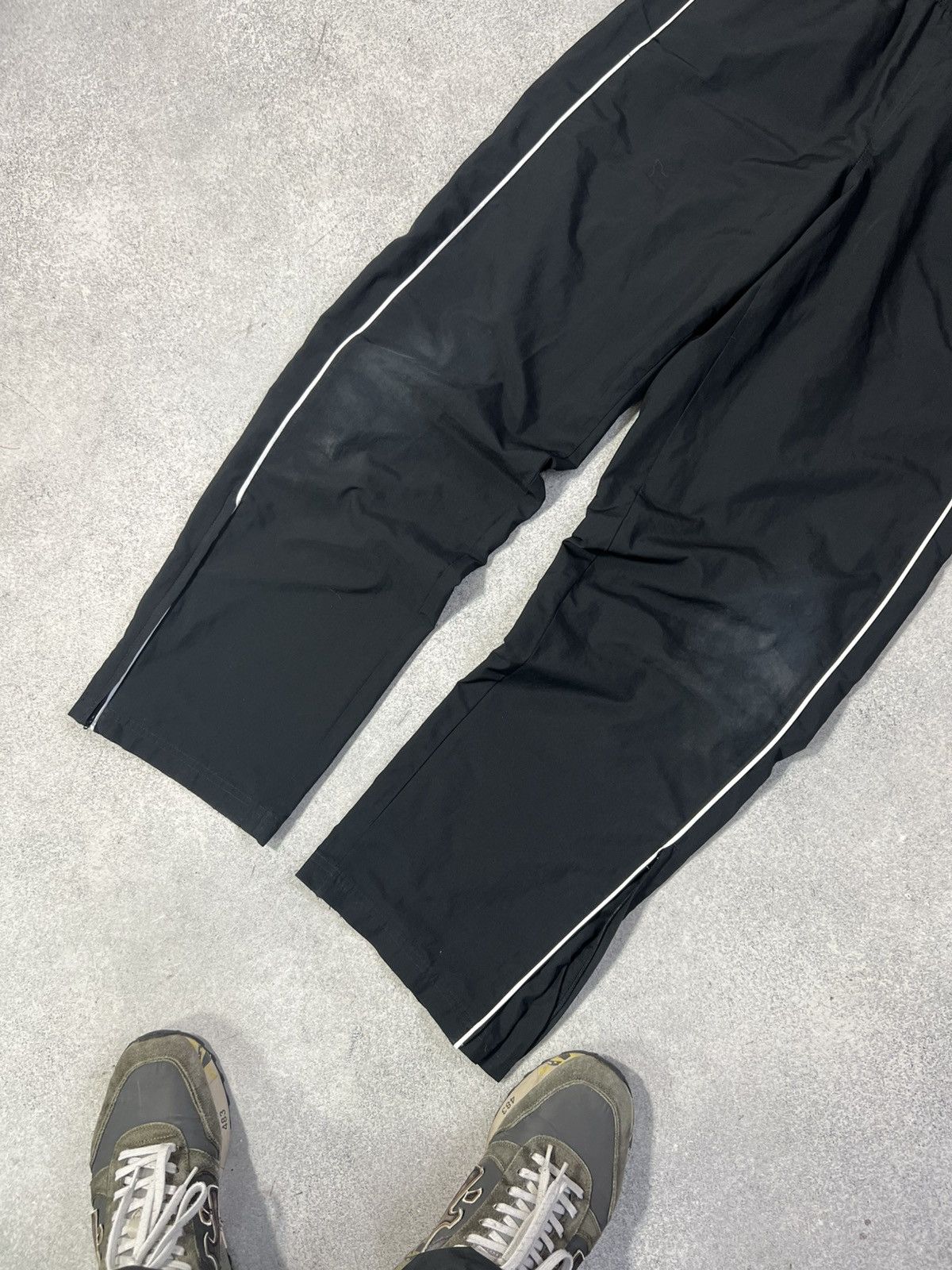Nike Vintage Nike Track Pants Nylon Striped 00s Y2K Baggy Size US 32 / EU 48 - 9 Thumbnail