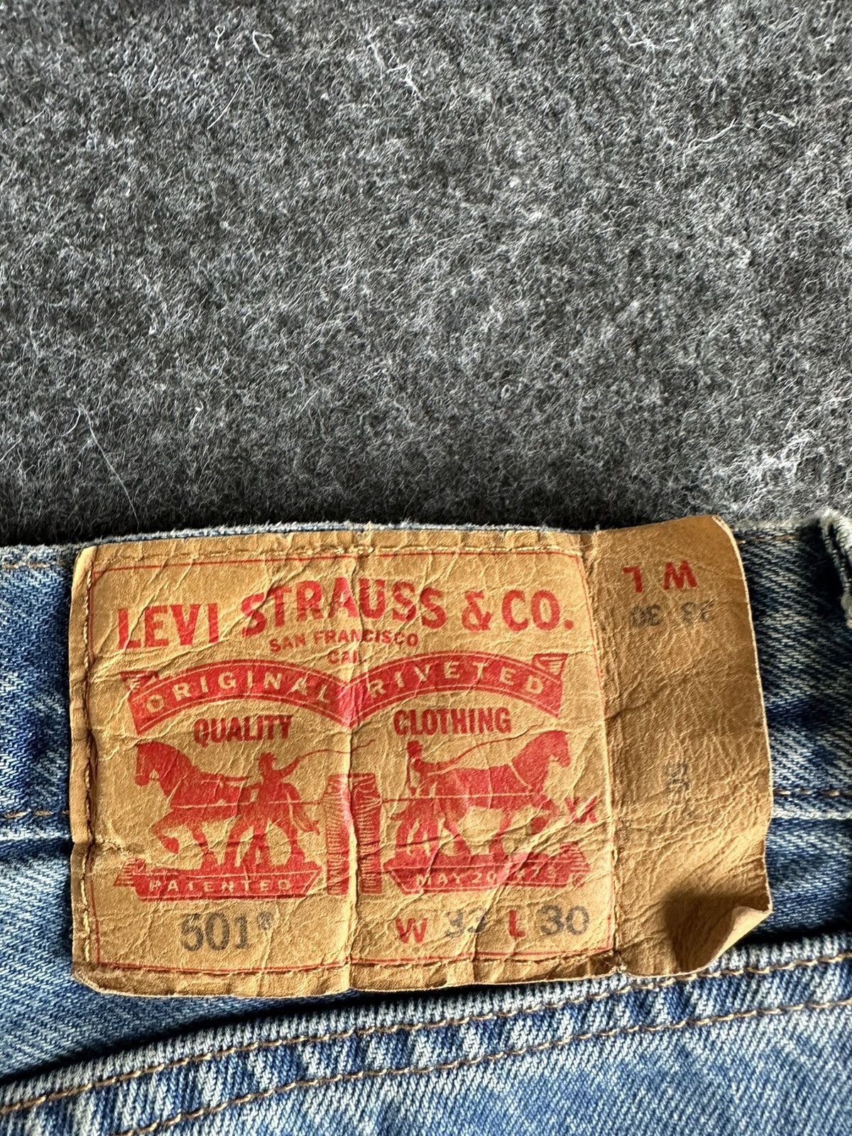Levi's Distressed Levis 501 Light Blue Denim 33x30 D436 Size US 33 - 10 Thumbnail