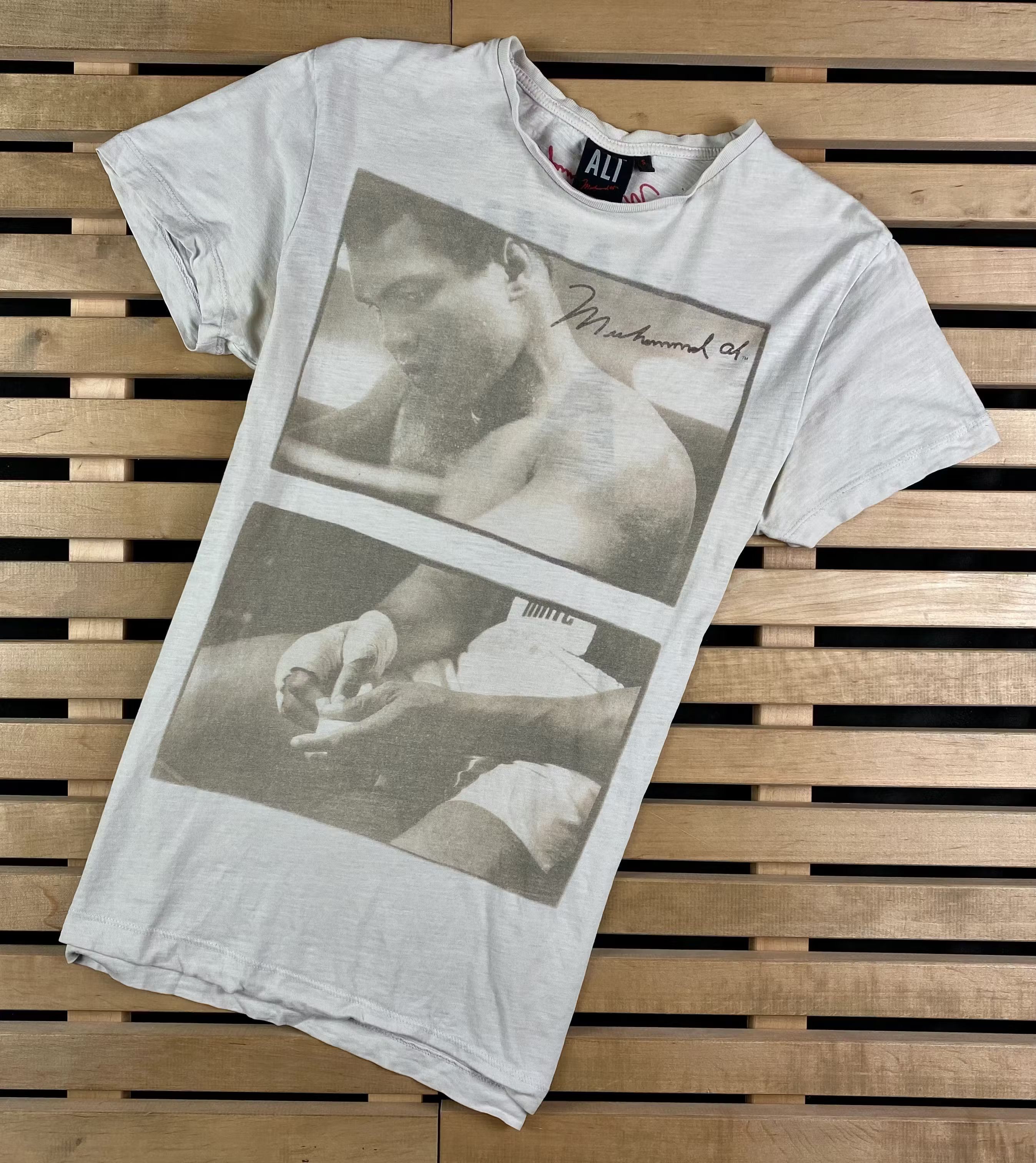Vintage Mens Vintage T Shirt Muhammad Ali Size S Size US S / EU 44-46 / 1 - 1 Thumbnail
