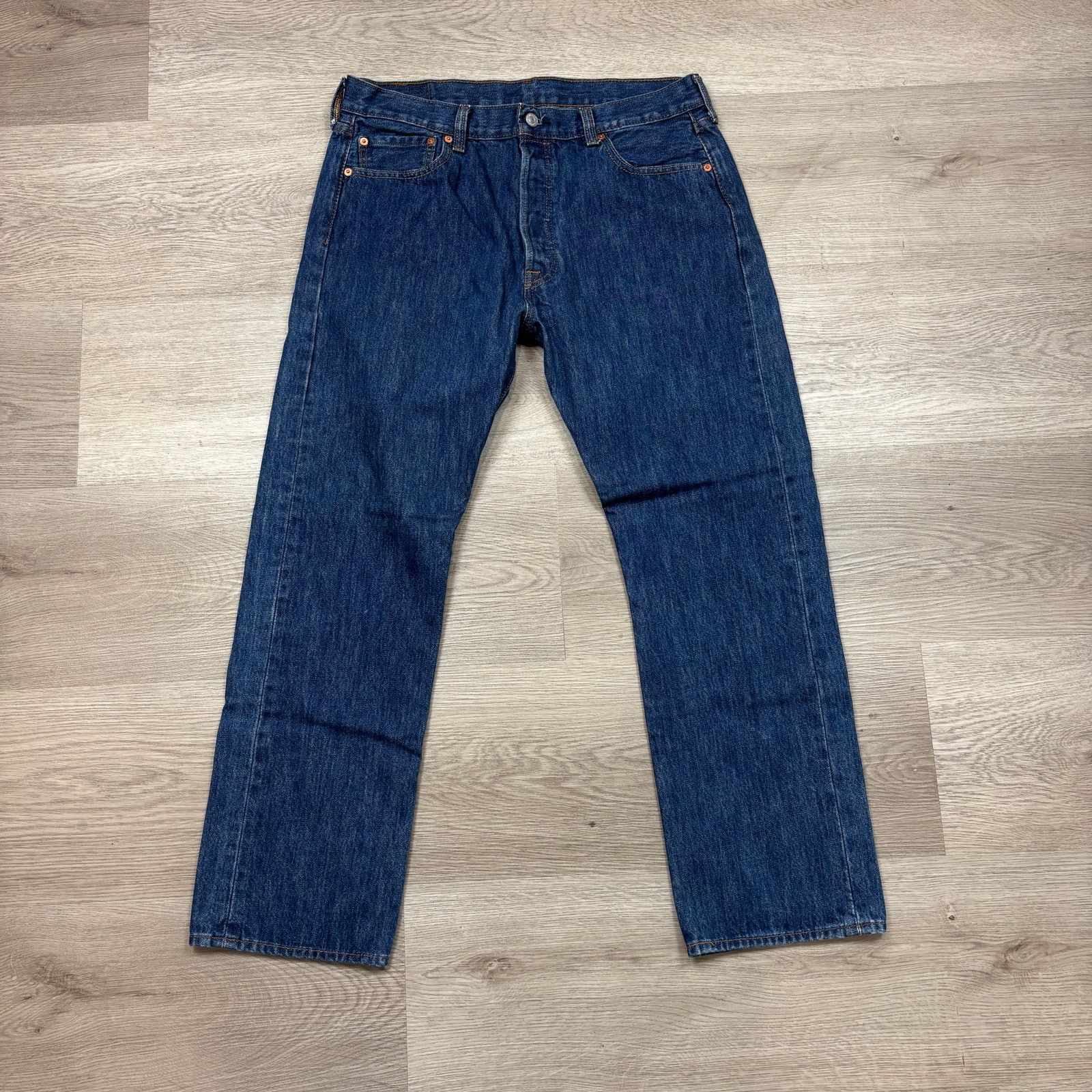 Levi's Levi's 501 Button Fly Straight Leg Jeans Men's 36x30 Size US 36 / EU 52 - 2 Thumbnail