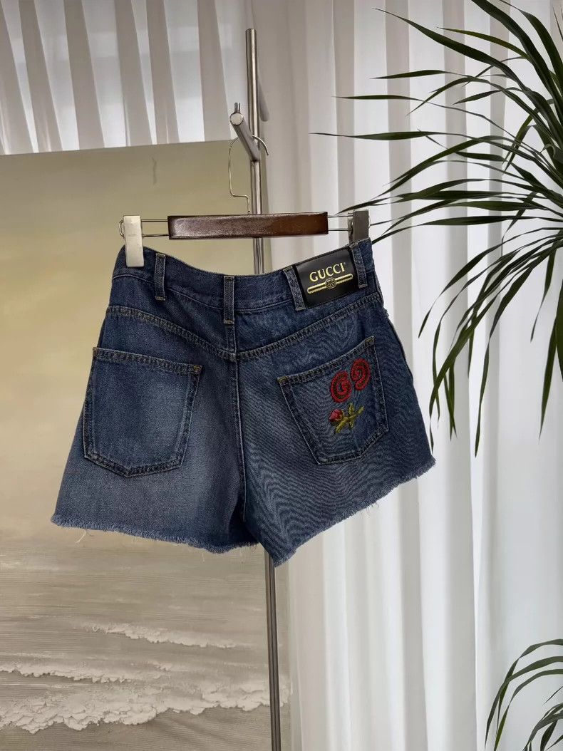 Gucci Gucci Blue embroidered shorts Size US 27 - 2 Thumbnail