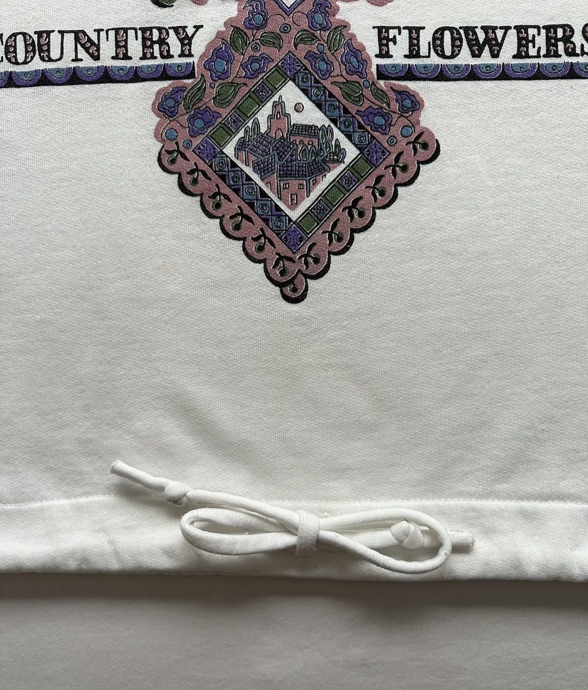 Vintage Vintage 1990s Women’s Cottage Core Graphic Sweatshirt Size M / US 6-8 / IT 42-44 - 7 Thumbnail