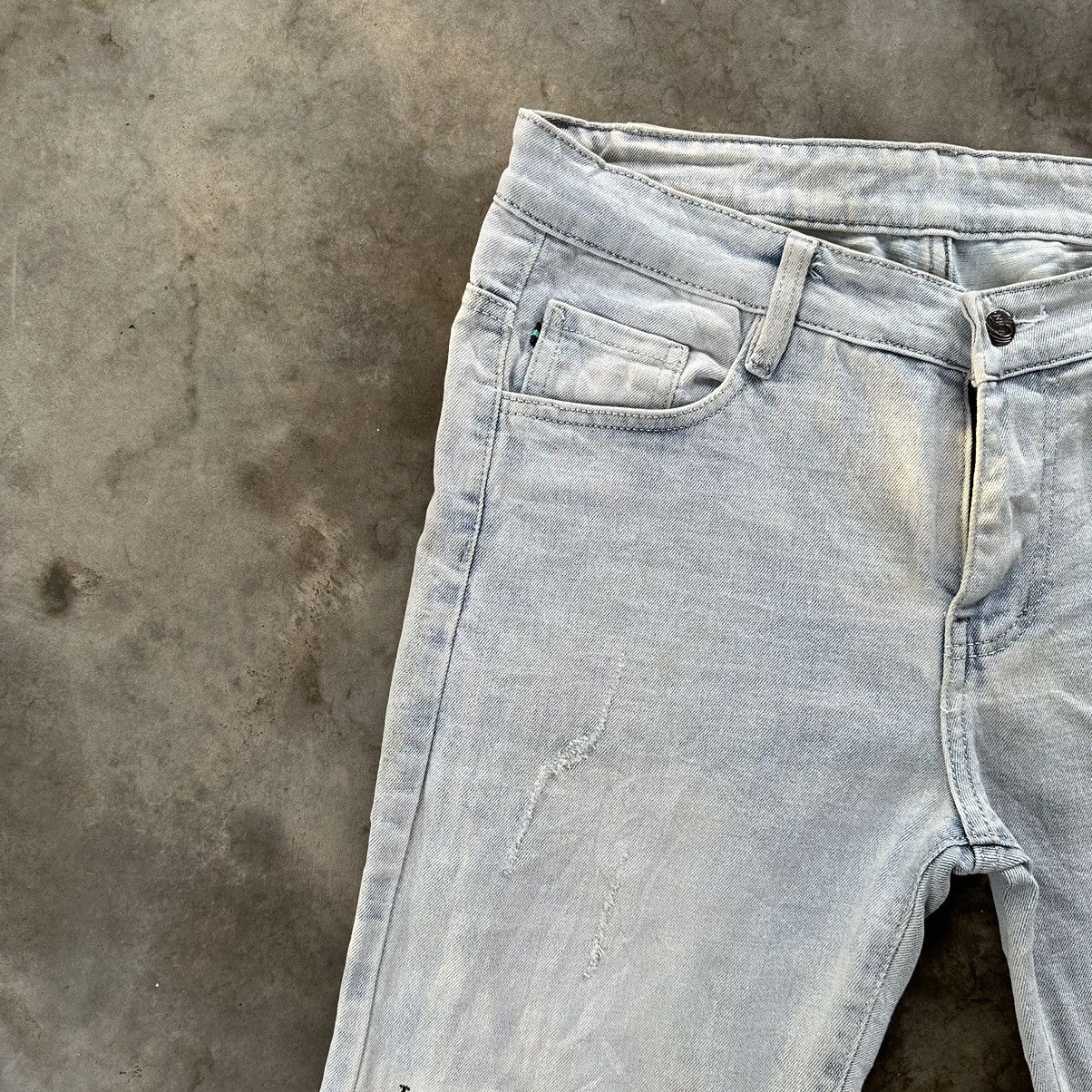 Japanese Brand × Jean × Vintage Vintage Japanese Lightwash Distressed Faded Denim Jean Pant Size US 32 / EU 48 - 4 Thumbnail