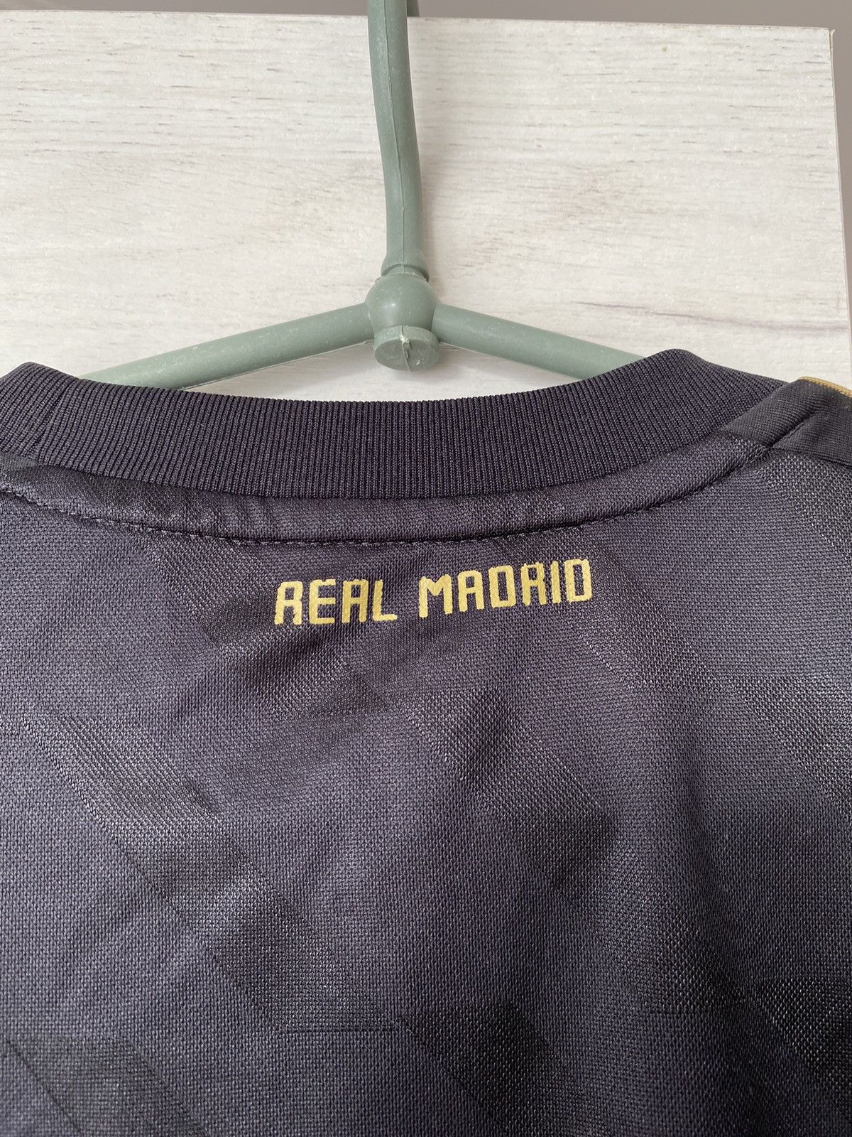 Adidas REAL MADRID 2011/2012 FOOTBALL SOCCER SHIRT JERSEY ADIDAS Size US M / EU 48-50 / 2 - 7 Thumbnail