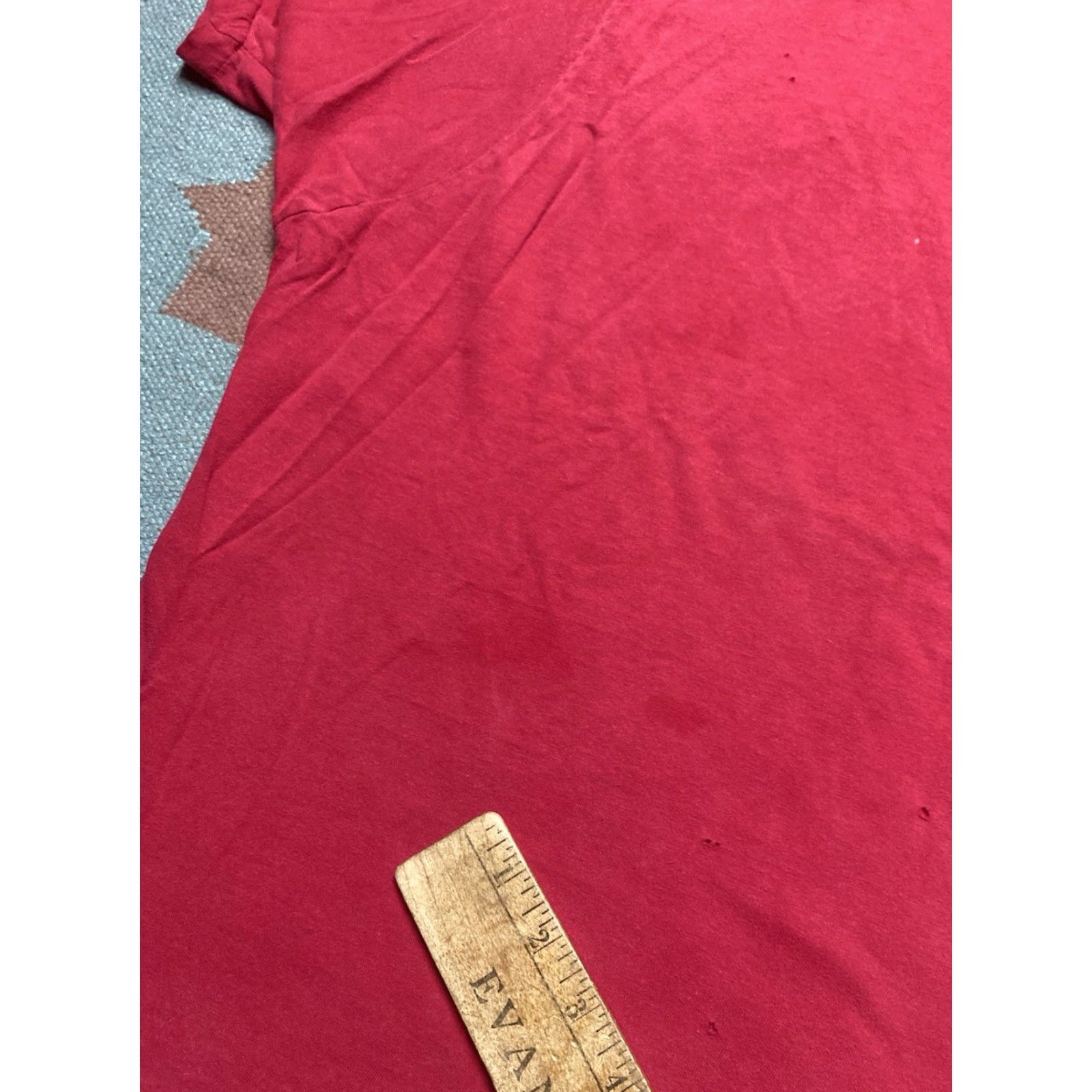 Vintage VINTAGE 90s pocket t shirt blank crimson red cotton distressed boxy adult XL T-Shirt Men Red 90s Pockets Cotton Boxy Vintage Mens XL Size US XL / EU 56 / 4 - 4 Thumbnail