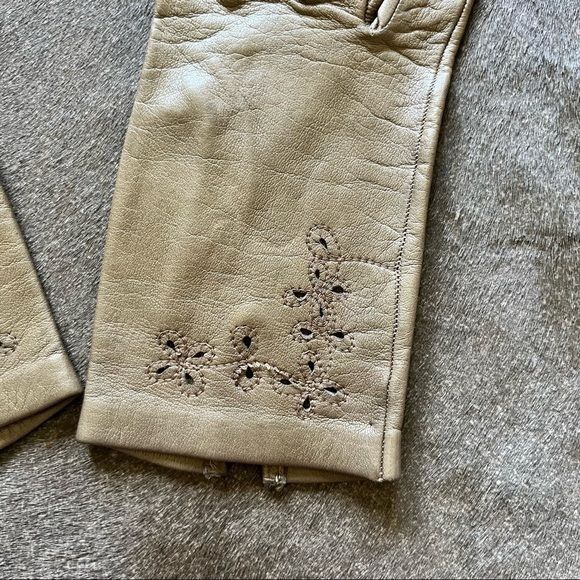 Vintage VTG Leather Laser Cut Out Floral Gloves Size ONE SIZE - 2 Thumbnail