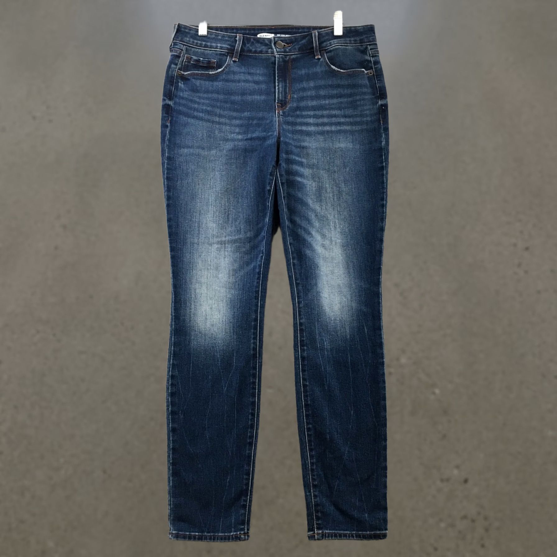 Old Navy Old Navy Skinny Jeans Womens 10 Blue Denim Mid Rise Dark Wash Zip Jeans Womens 10 Regular Zip 5-Pocket Denim Blue Leather? Size 32" / US 10 / IT 46 - 1 Thumbnail