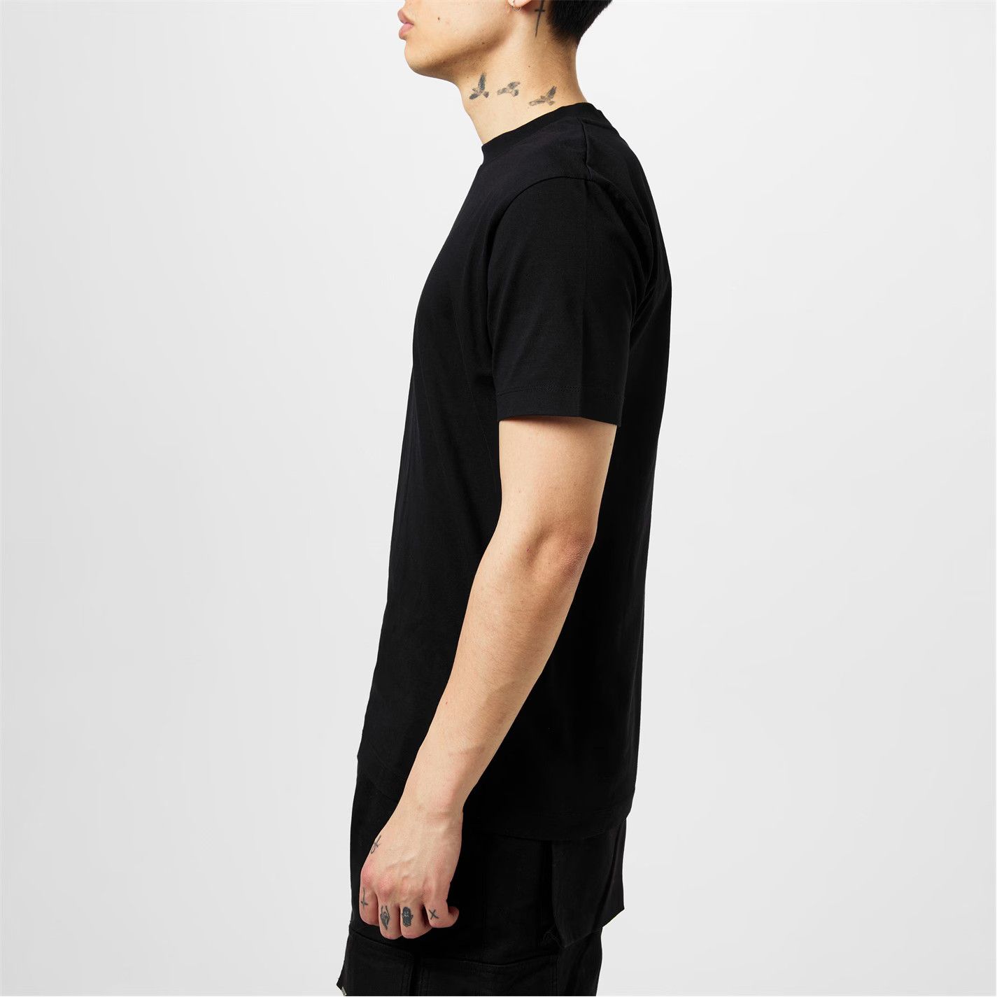 Off-White o1g2r1mq0226 Stamp Skate T-Shirt In Black Size US S / EU 44-46 / 1 - 5 Thumbnail