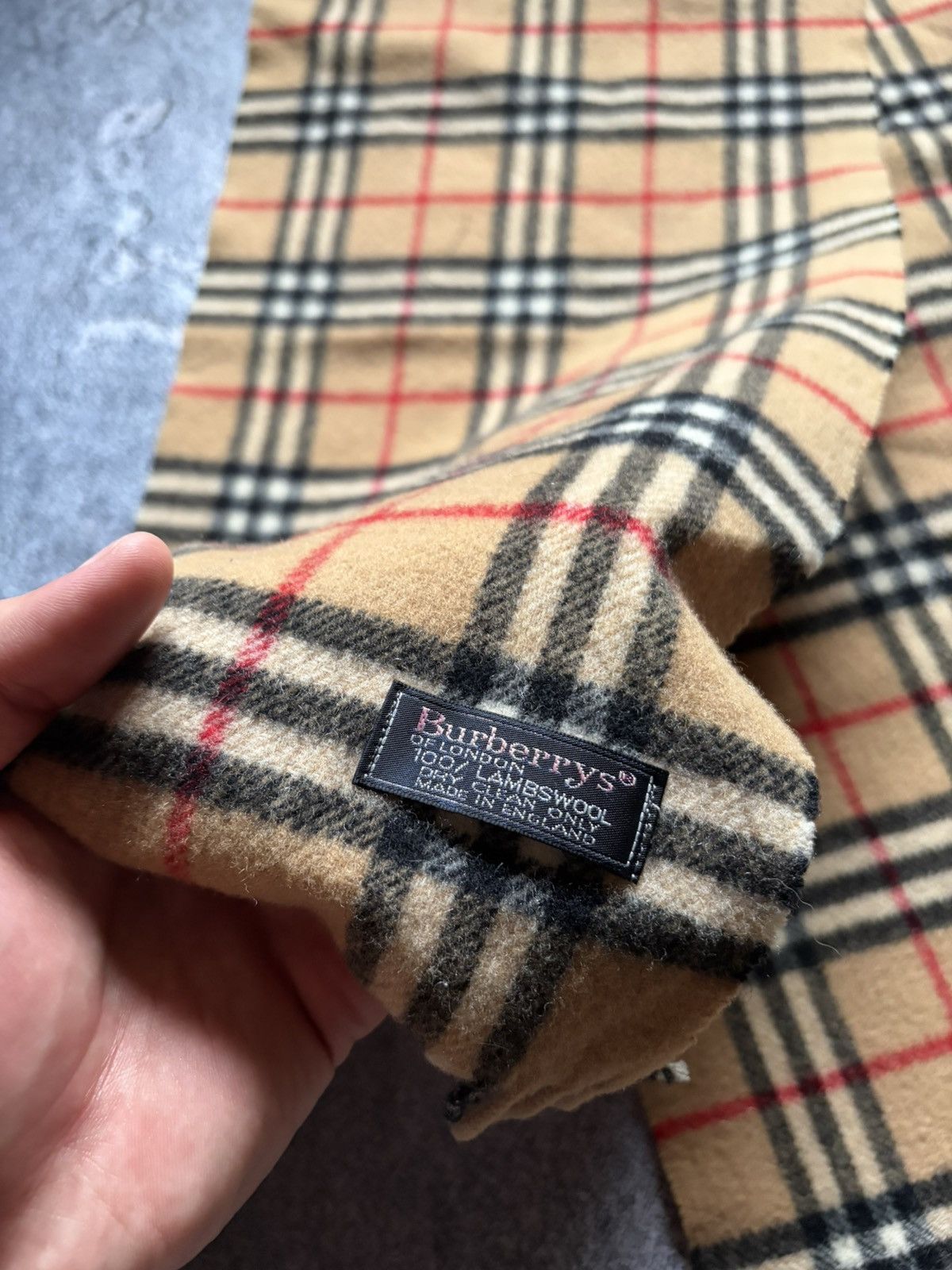 Burberry Vintage Burberrys Scarf/Muffler/Neckwear Size ONE SIZE - 4 Thumbnail