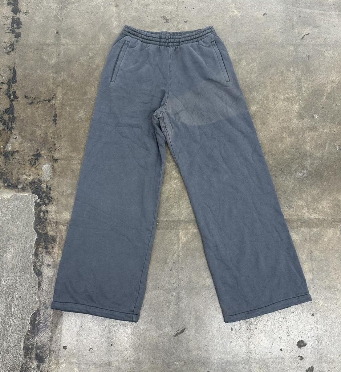 Balenciaga × Kanye West × Yeezy YZY x GAP grey Sweatpants M Size US 32 / EU 48 - 1 Thumbnail