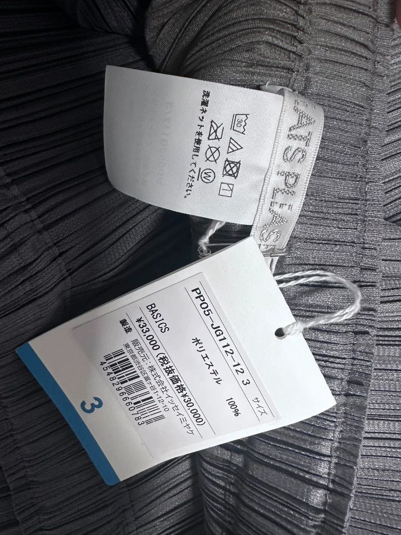 Issey Miyake Issey Miyake size:3 Grey pleated skirt Size 42" / US 20 - 3 Thumbnail