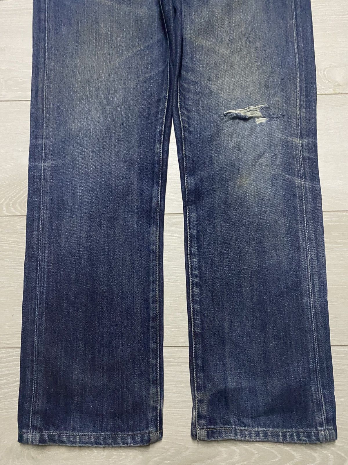 Uniqlo Vintage Japanese Uniqlo Blue wash Distressed Slim Fit Jeans Size US 32 / EU 48 - 5 Thumbnail
