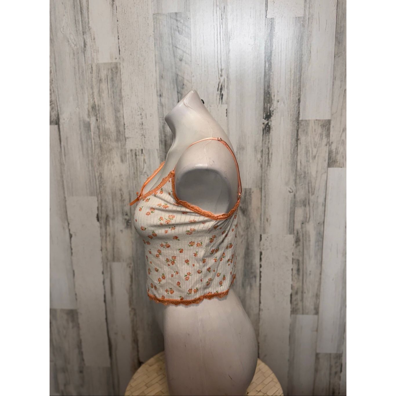 Forever 21 Forever 21 Floral Lace Trim Camisole Crop Top Size M Size M / US 6-8 / IT 42-44 - 3 Thumbnail
