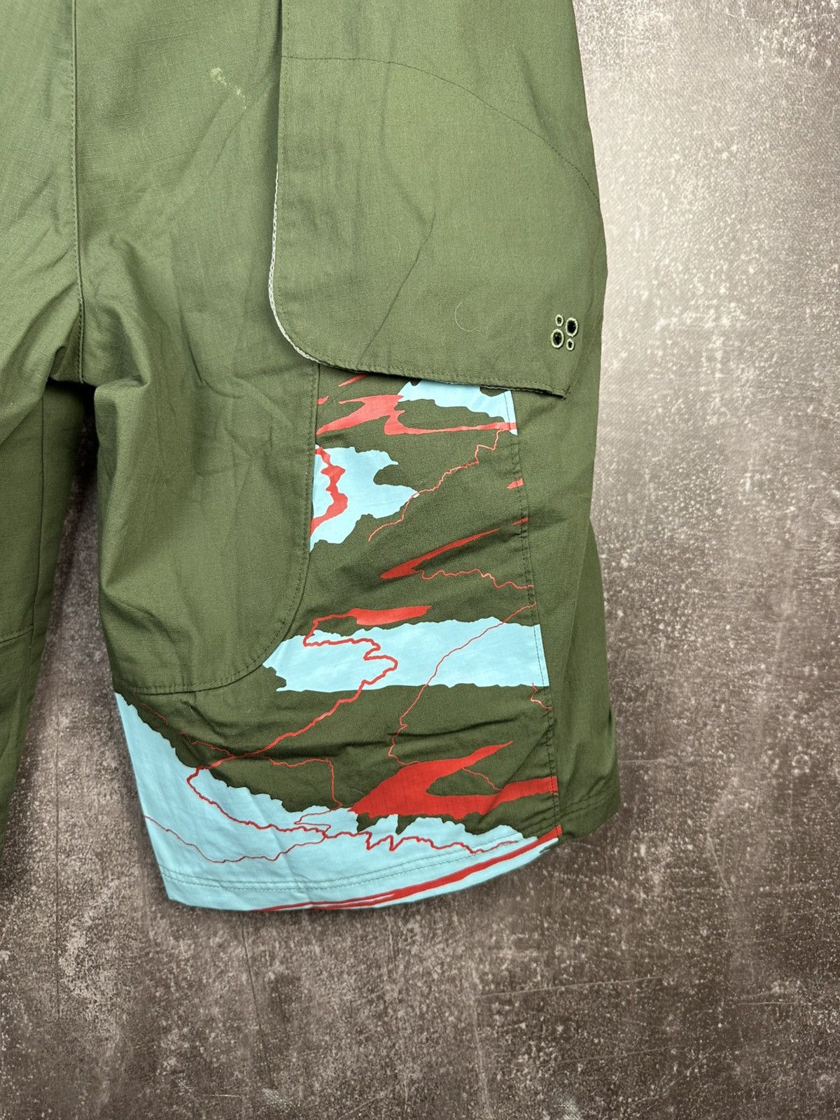 Nike ACG Nike ACG Vintage Y2K Shorts Size US 34 / EU 50 - 5 Thumbnail