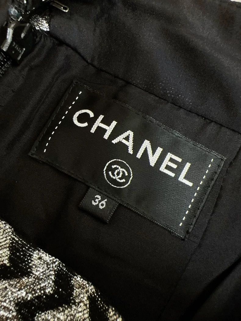Chanel Chanel 16k silver black wavy skirt Size 24" / US 00 / IT 34 - 6 Thumbnail