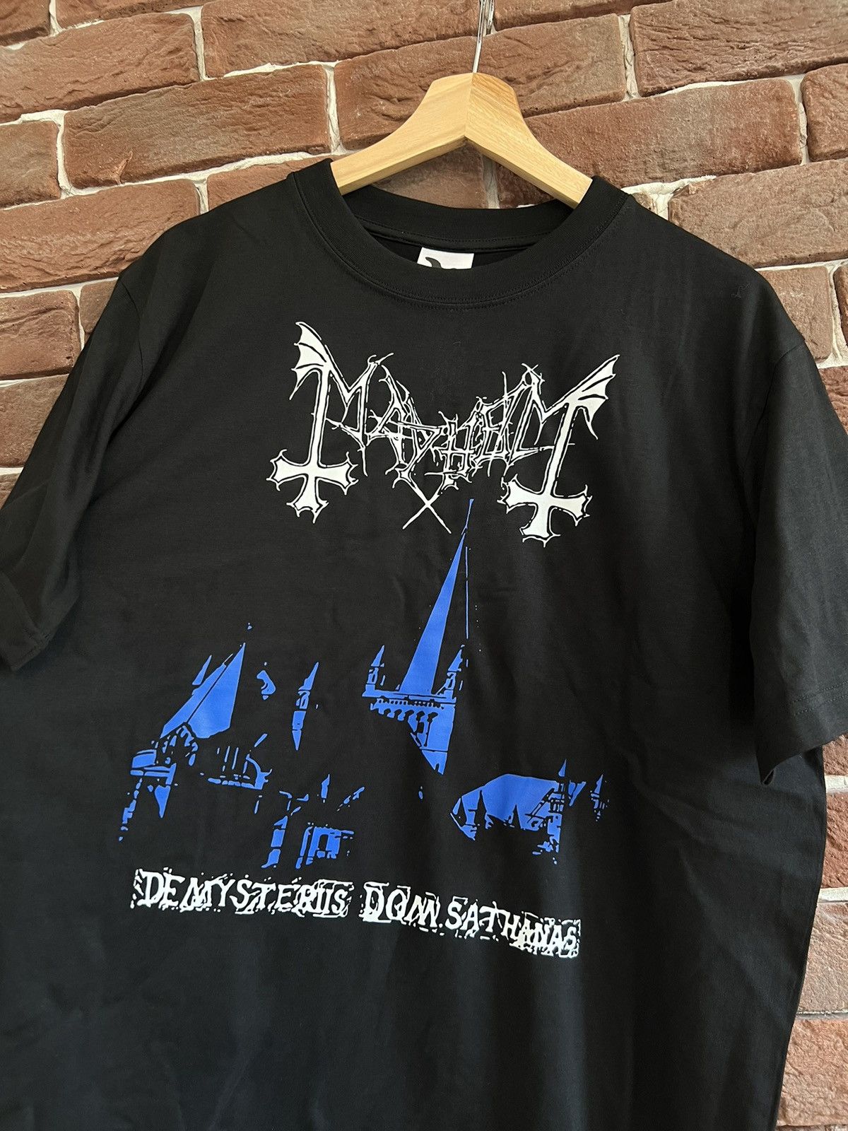 Band Tees Rare Vintage 00s Mayhem De Mysteriis Black Metal Tshirt Size US L / EU 52-54 / 3 - 2 Thumbnail