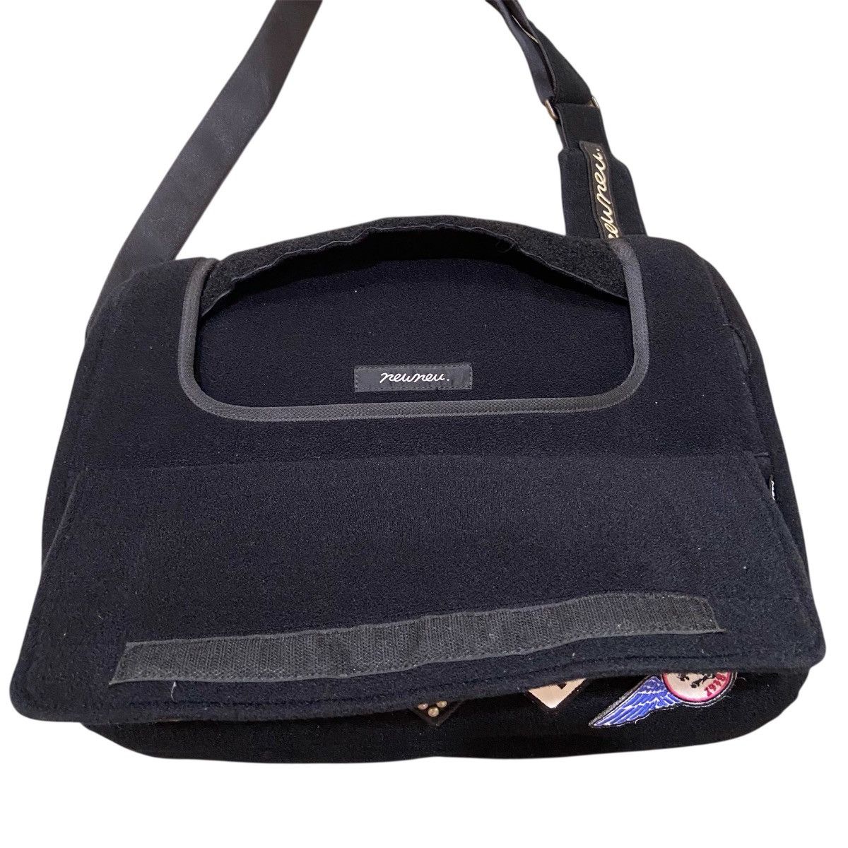 Japanese Brand Newneu. Japanese Brand Messenger Bag with Customizable Patch Size ONE SIZE - 4 Thumbnail