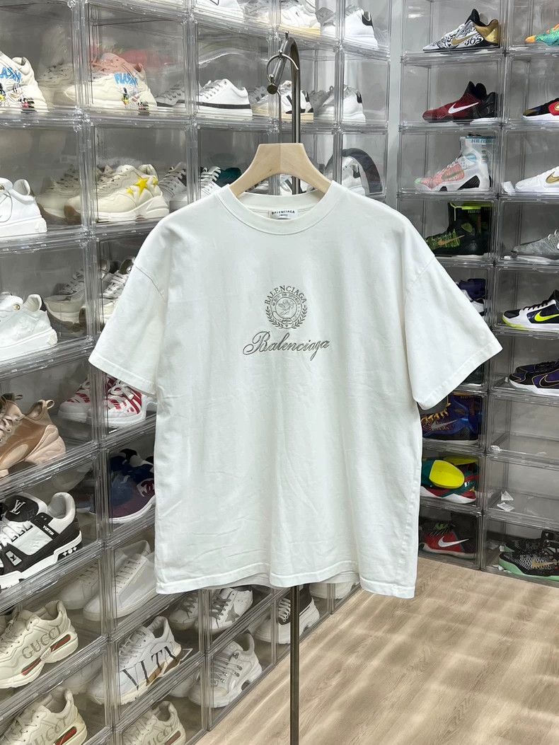 Balenciaga Balenciaga Embroidered Logo Short Sleeve, White L Size US L / EU 52-54 / 3 - 1 Thumbnail