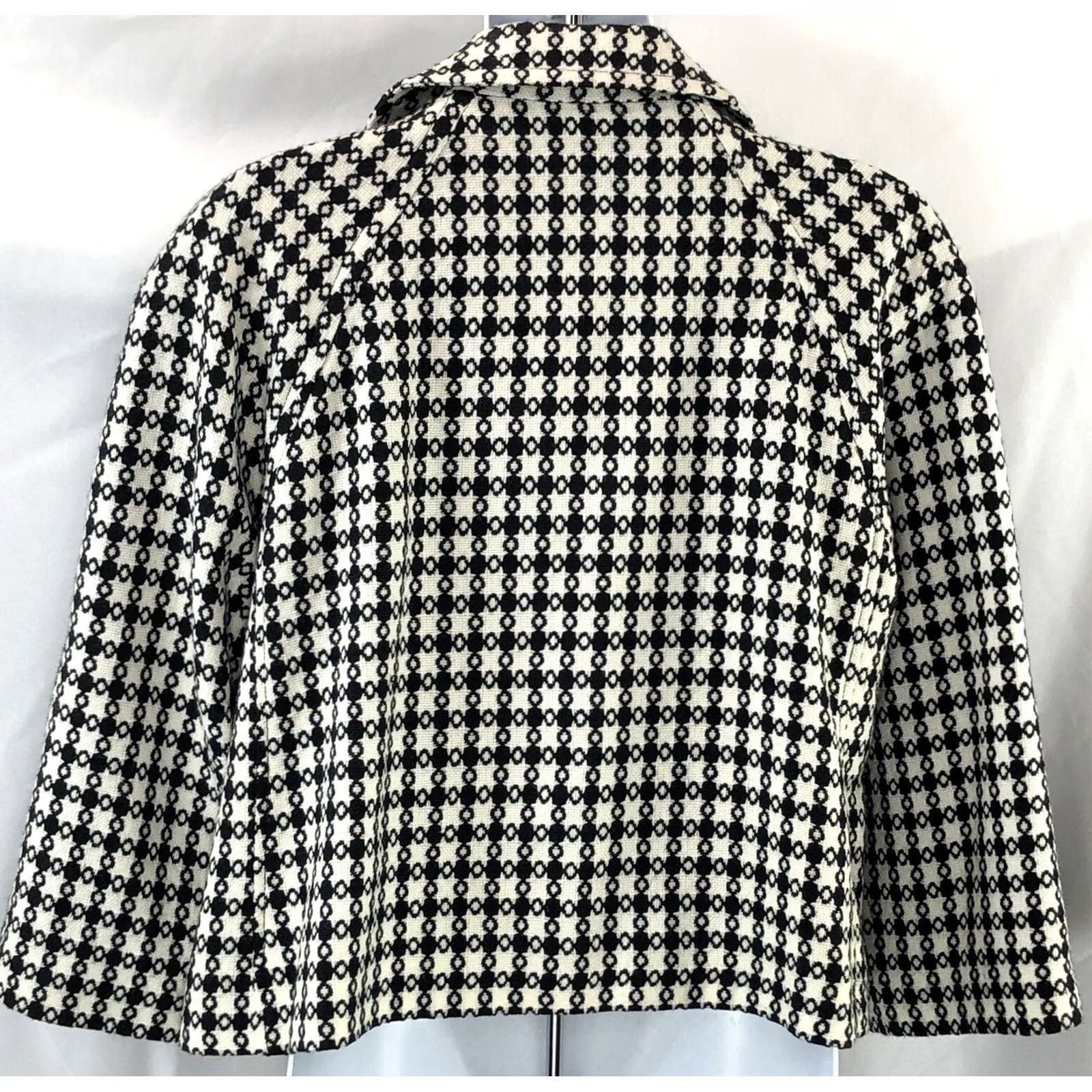 Vintage VINTAGE Briggs New York Blazer Jacket 10P Black White Houndstooth Wool Blend Shawl Short 3/4 Sleeve Womens 40 Chest Vintage 90s Career Work Wear N/A Size L / US 10 / IT 46 - 4 Thumbnail