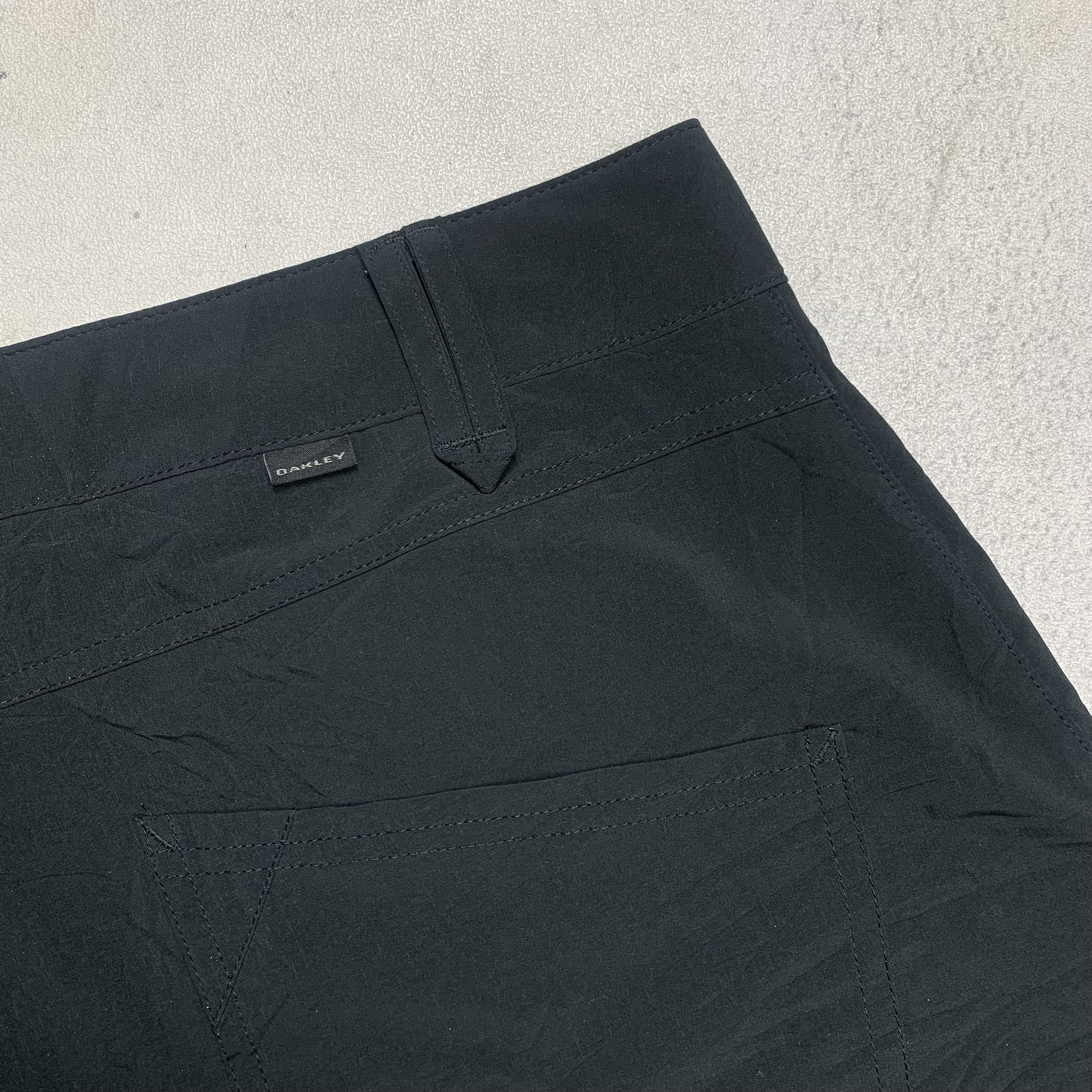 Oakley Oakley Shorts Pants Size US 34 / EU 50 - 4 Thumbnail