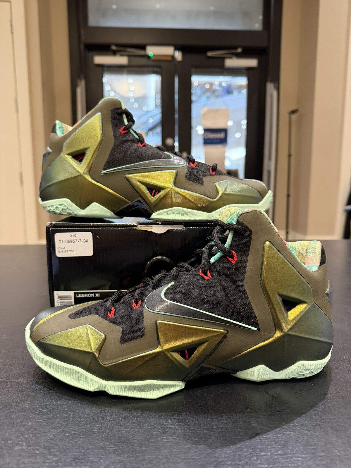 Nike Lebron 11 ‘Kings Pride’ Size US 8 / EU 41 - 1 Thumbnail