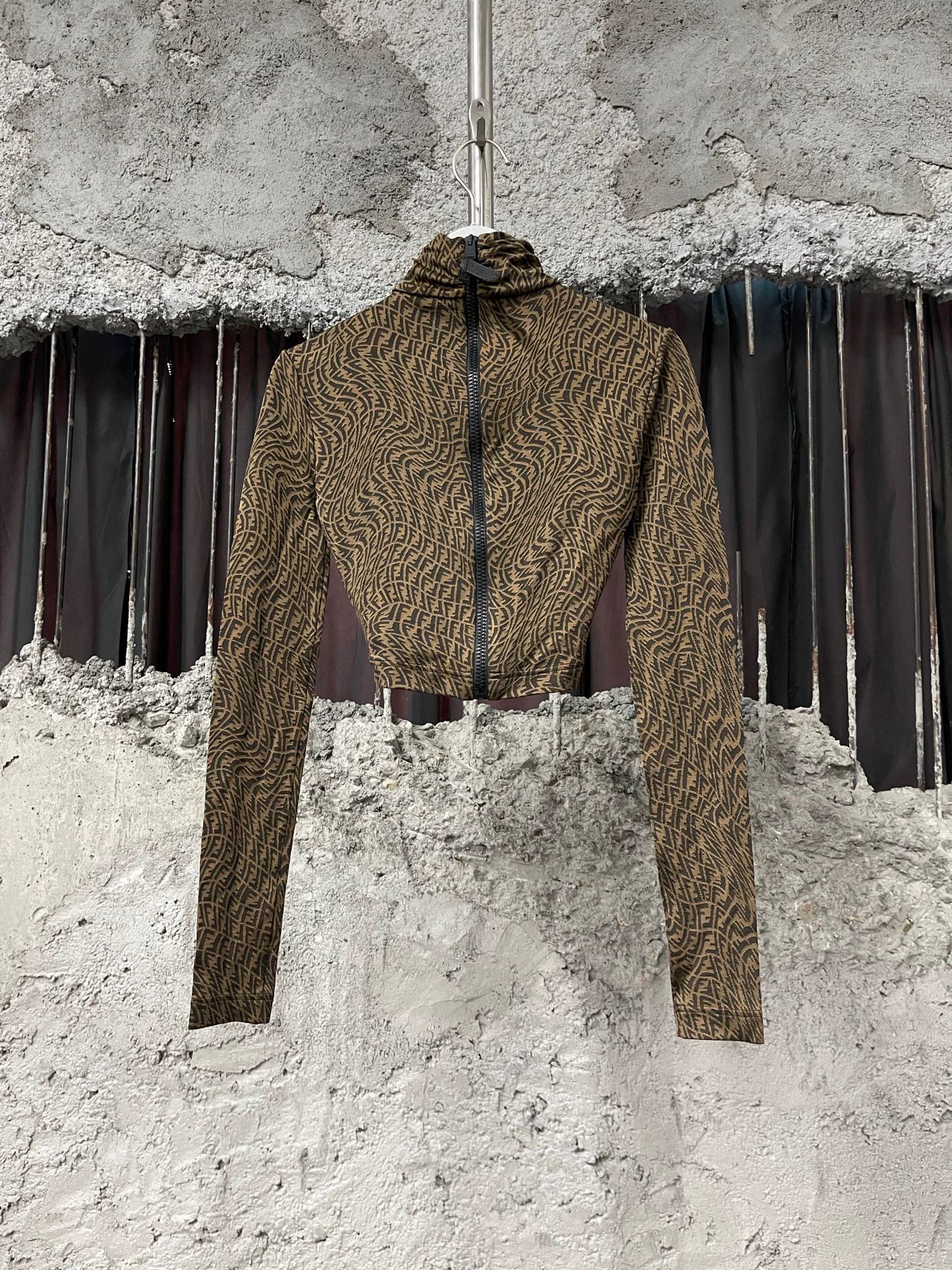 Fendi Fendi turtleneck long-sleeve 36 new Size XS / US 0-2 / IT 36-38 - 2 Thumbnail