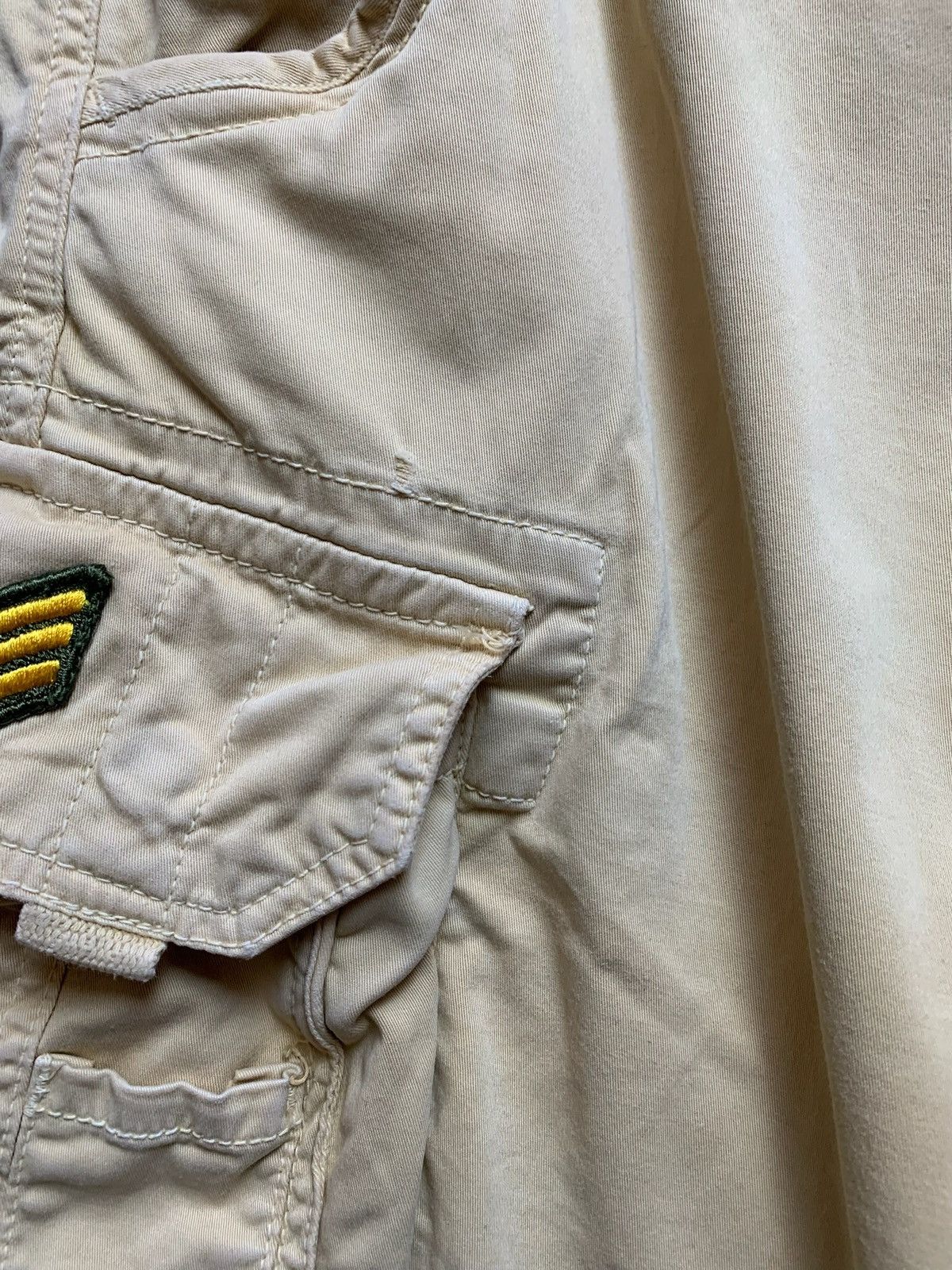 Alpha Industries × Vintage Vintage Alpha industries cargo shorts size 36 pockets Size US 36 / EU 52 - 9 Thumbnail