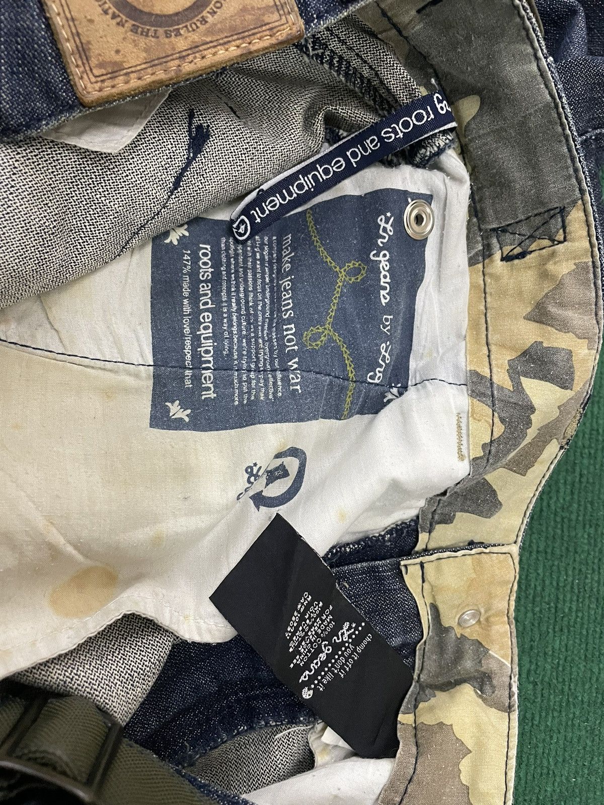 Japanese Brand LNG Multi Pockets Flair Cut Jeans Size US 35 - 14 Thumbnail