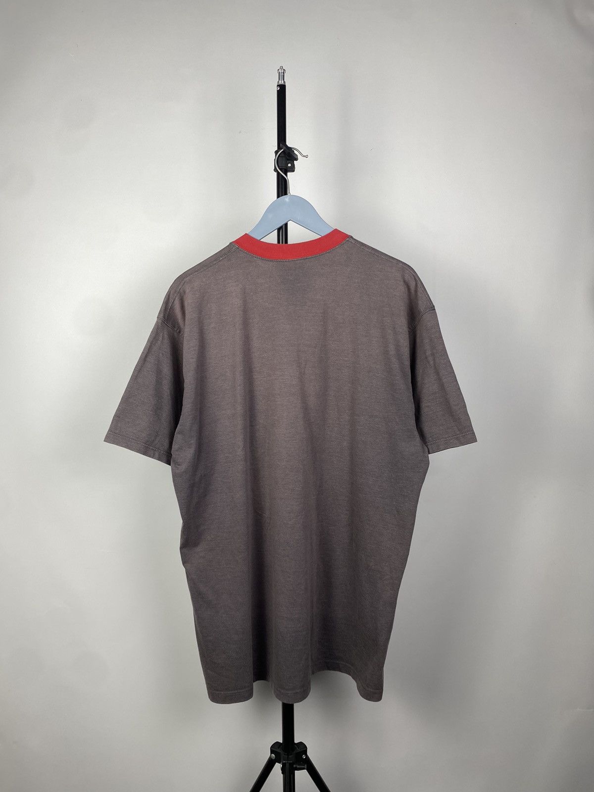 Russell Athletic × Vintage Vintage 00s Faded Russell Athletic centre Logo T-shirt Size US L / EU 52-54 / 3 - 7 Thumbnail