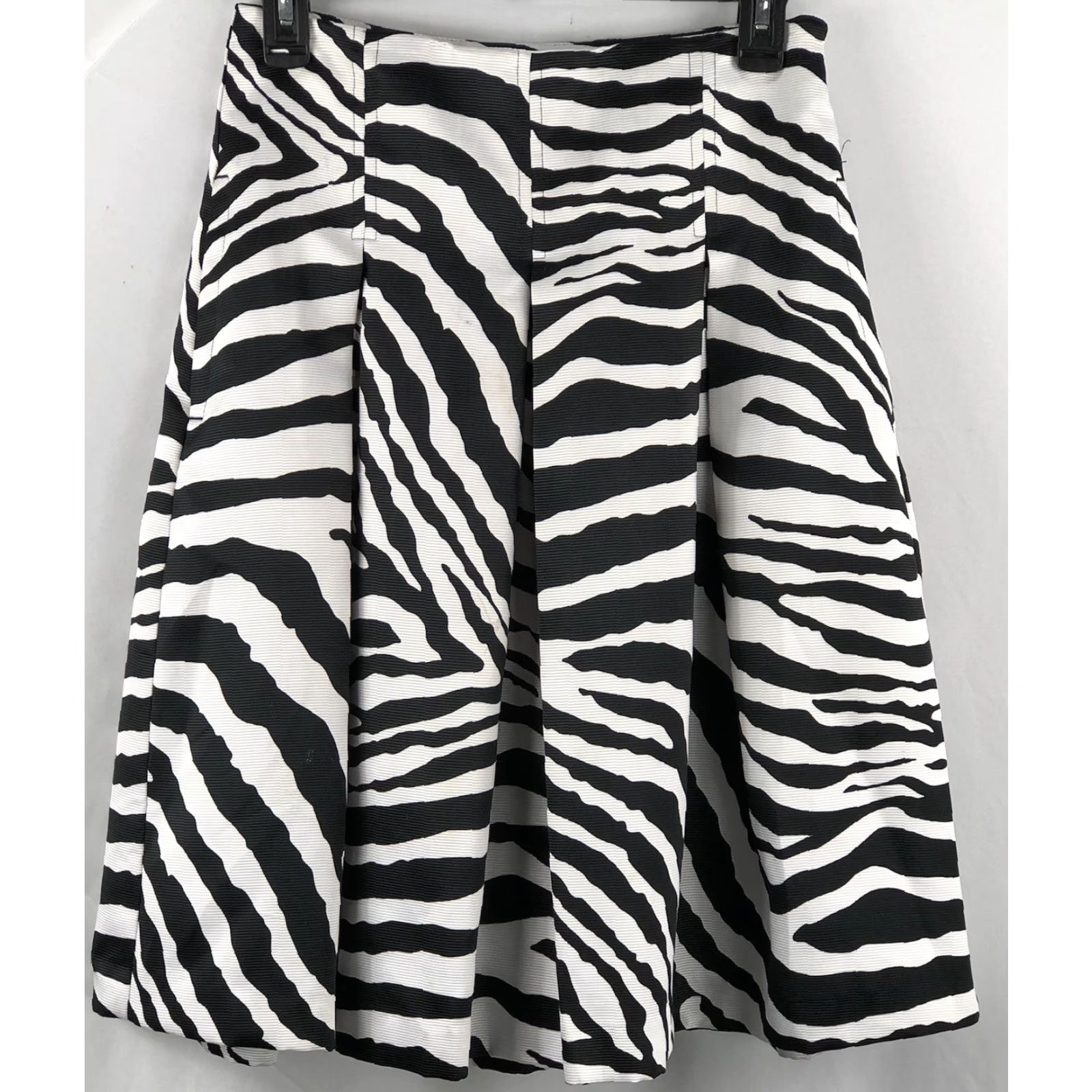 Express Express Skirt 4 Black White Animal Zebra Pleated Swing Knee Length Womens Y2K Career Vintage: No Size 27" / US 4 / IT 40 - 4 Thumbnail