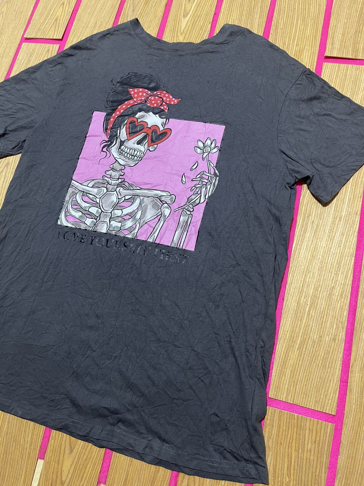 If Six Was Nine Y2K SHEIN short sleeve tshirt picture skull beauty Size US M / EU 48-50 / 2 - 2 Thumbnail