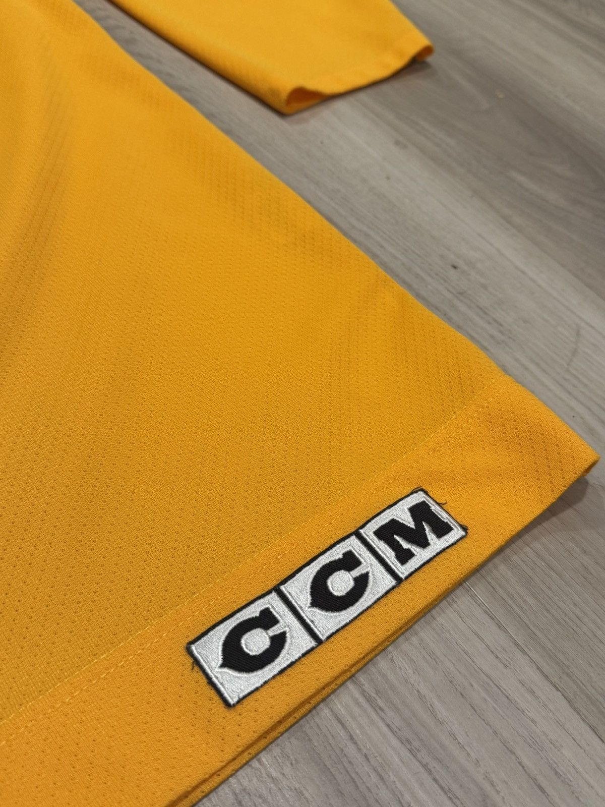 NHL Vintage Washington Capitals CCM Hockey Jersey Yellow RARE XL Size US XL / EU 56 / 4 - 3 Thumbnail