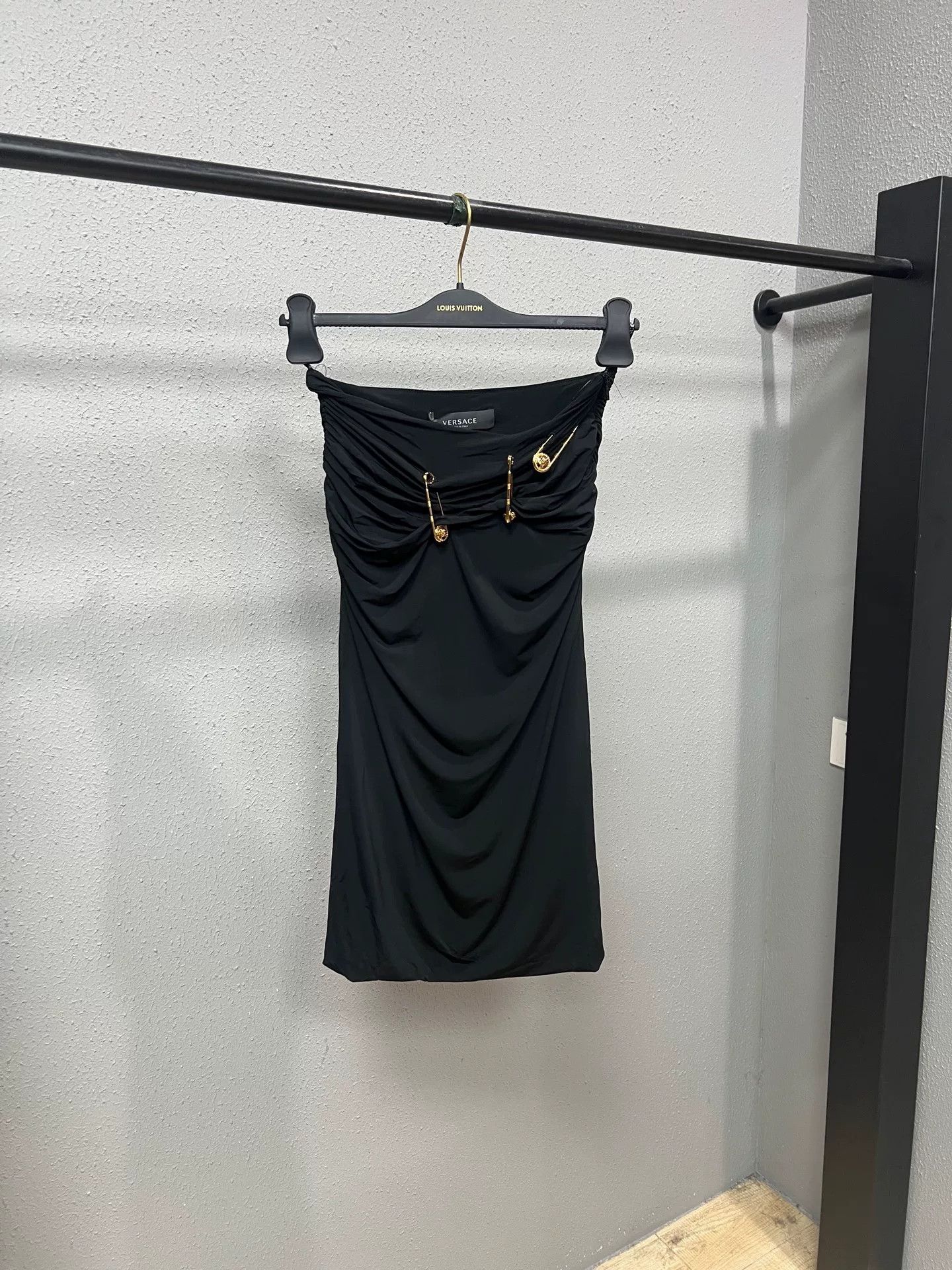 Versace Versace Black Safety Pin Strapless Dress Size S / US 4 / IT 40 - 1 Thumbnail