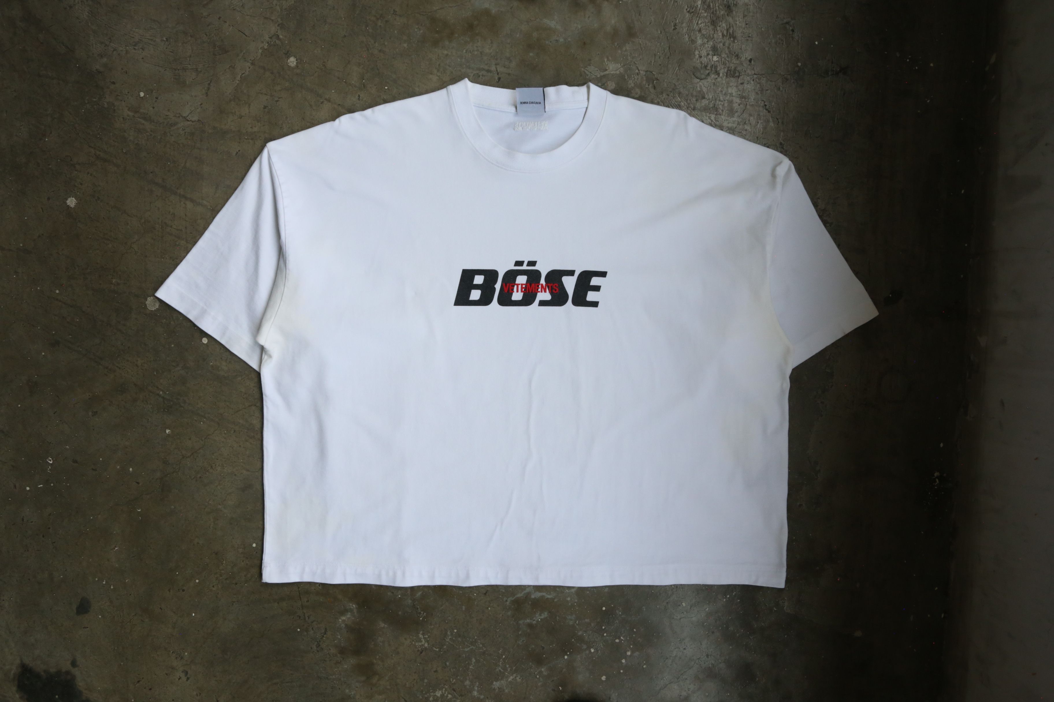 Vetements Vetements - S/S 20 - Angry/Bose Embroidered Tee Size US L / EU 52-54 / 3 - 2 Thumbnail