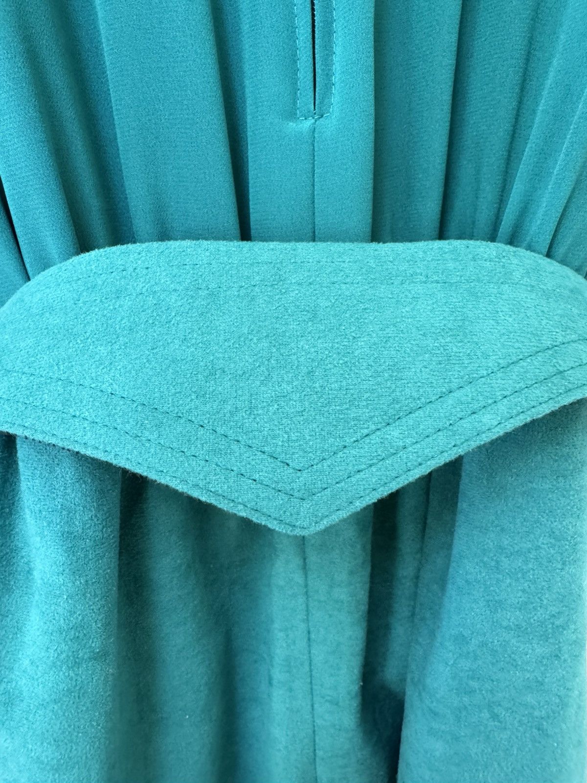 Vintage Around Town women’s M vintage 70s emerald green dress belt Size M / US 6-8 / IT 42-44 - 4 Thumbnail