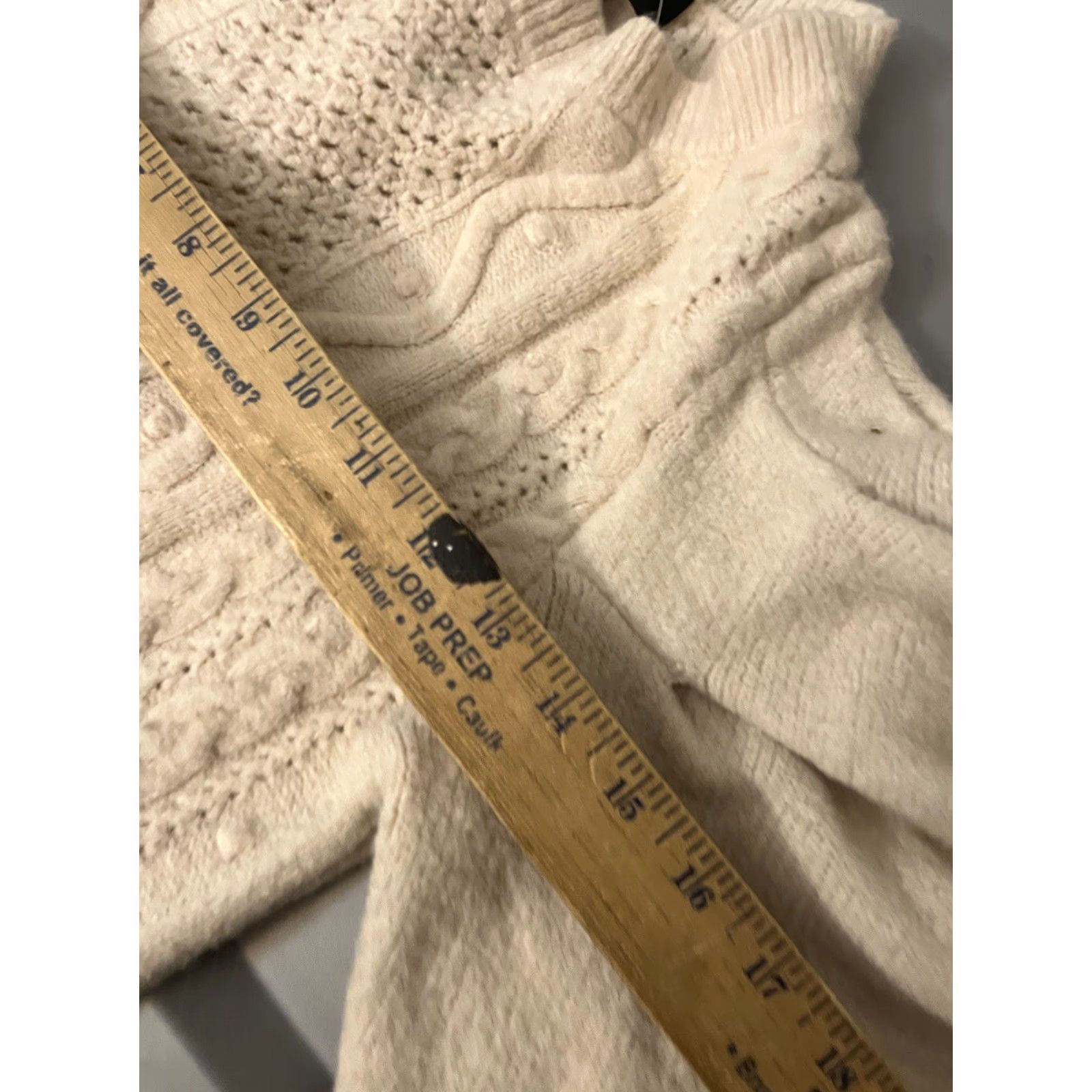 Express EUC Woman’s Express Soft Pullover Cable Knit Crew Neck Sweater XS Beige Size XS / US 0-2 / IT 36-38 - 5 Thumbnail