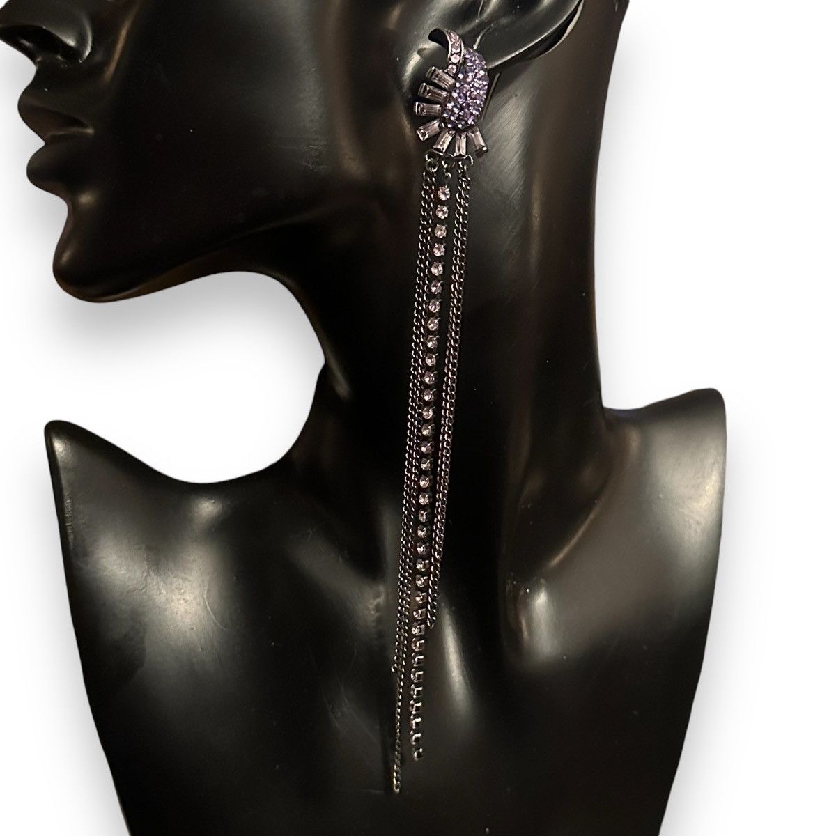 Other Long fringe gunmetal and purple rhinestone earrings Size ONE SIZE - 4 Thumbnail