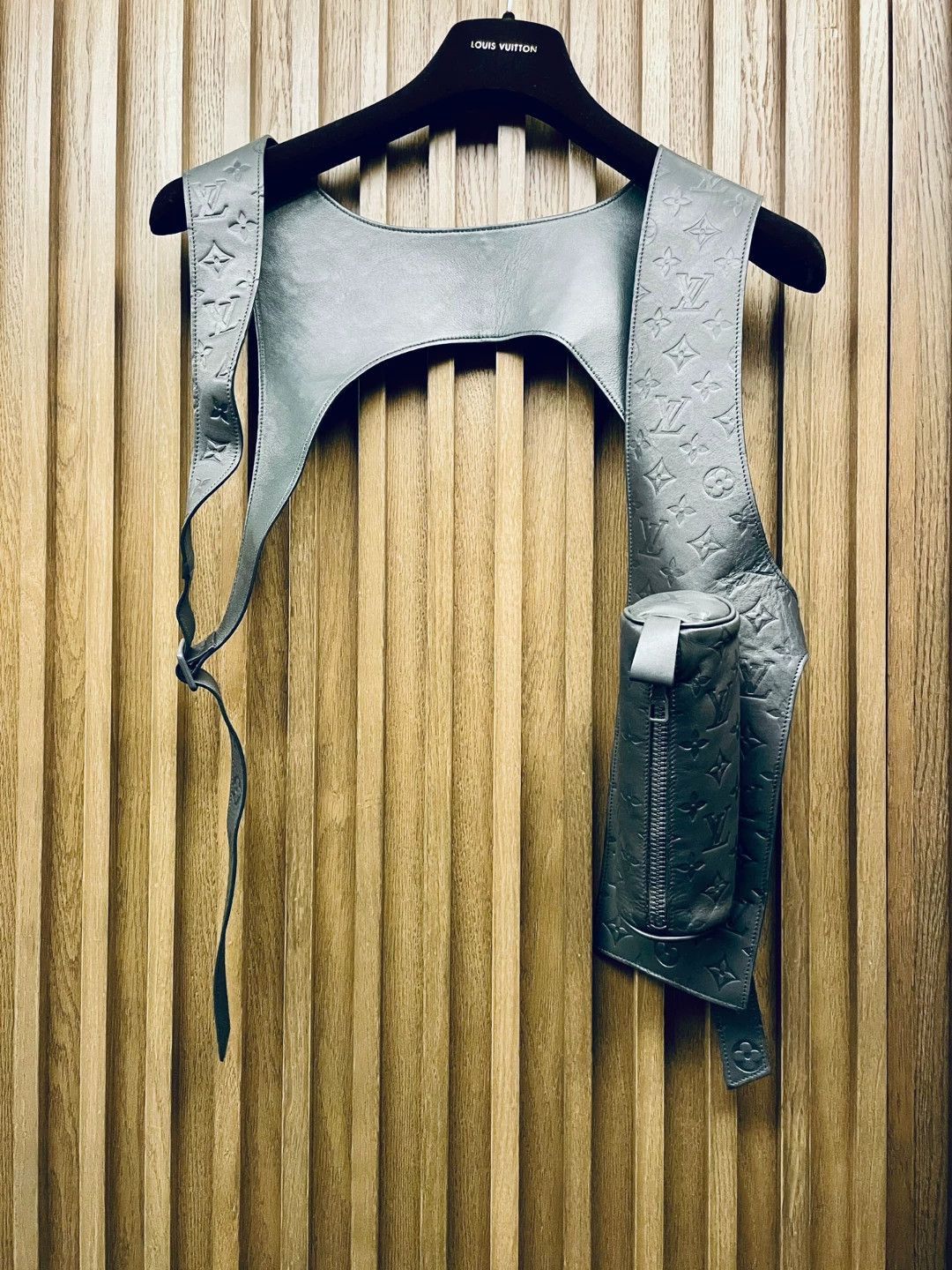Louis Vuitton Gray Leather Vest with Pouch Detail Size US M / EU 48-50 / 2 - 1 Thumbnail