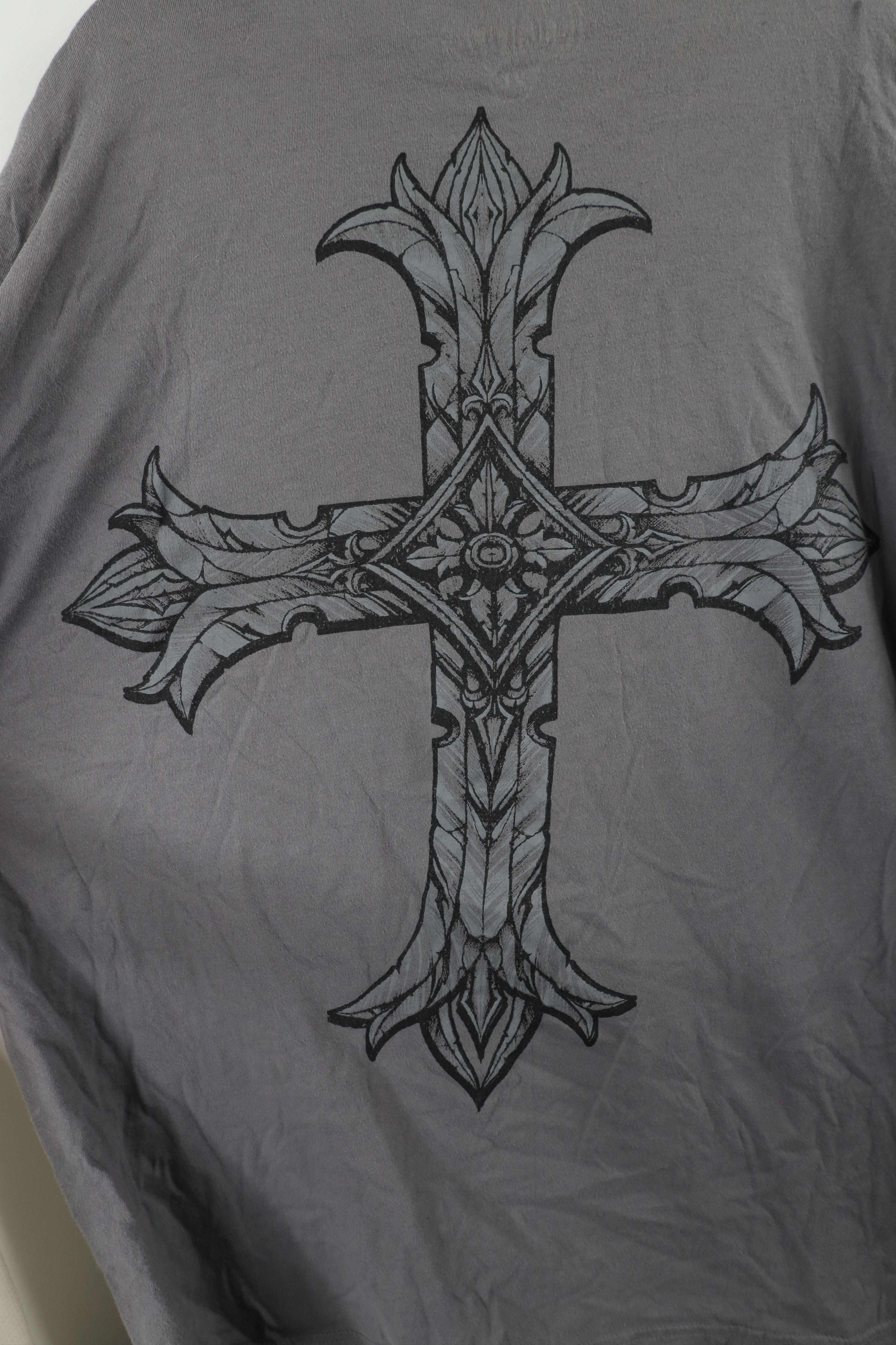 Vintage Vintage Y2K MMA Skull Cross Tribal Long Sleeve T-Shirt Size US XL / EU 56 / 4 - 11 Thumbnail